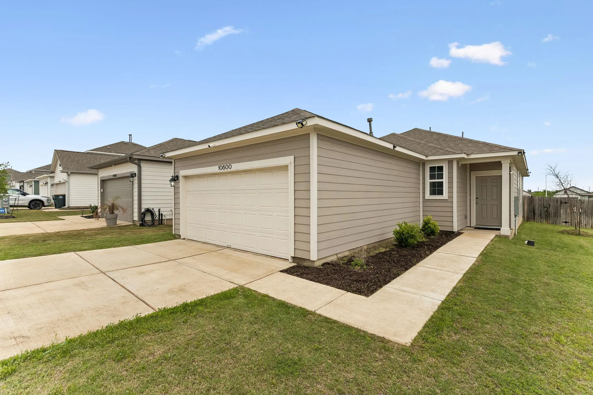Photo 2 of 10600 RIDAN WAY