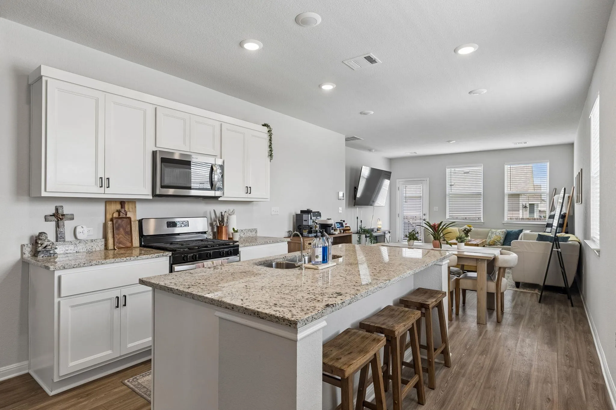 Photo 3 of 10600 RIDAN WAY