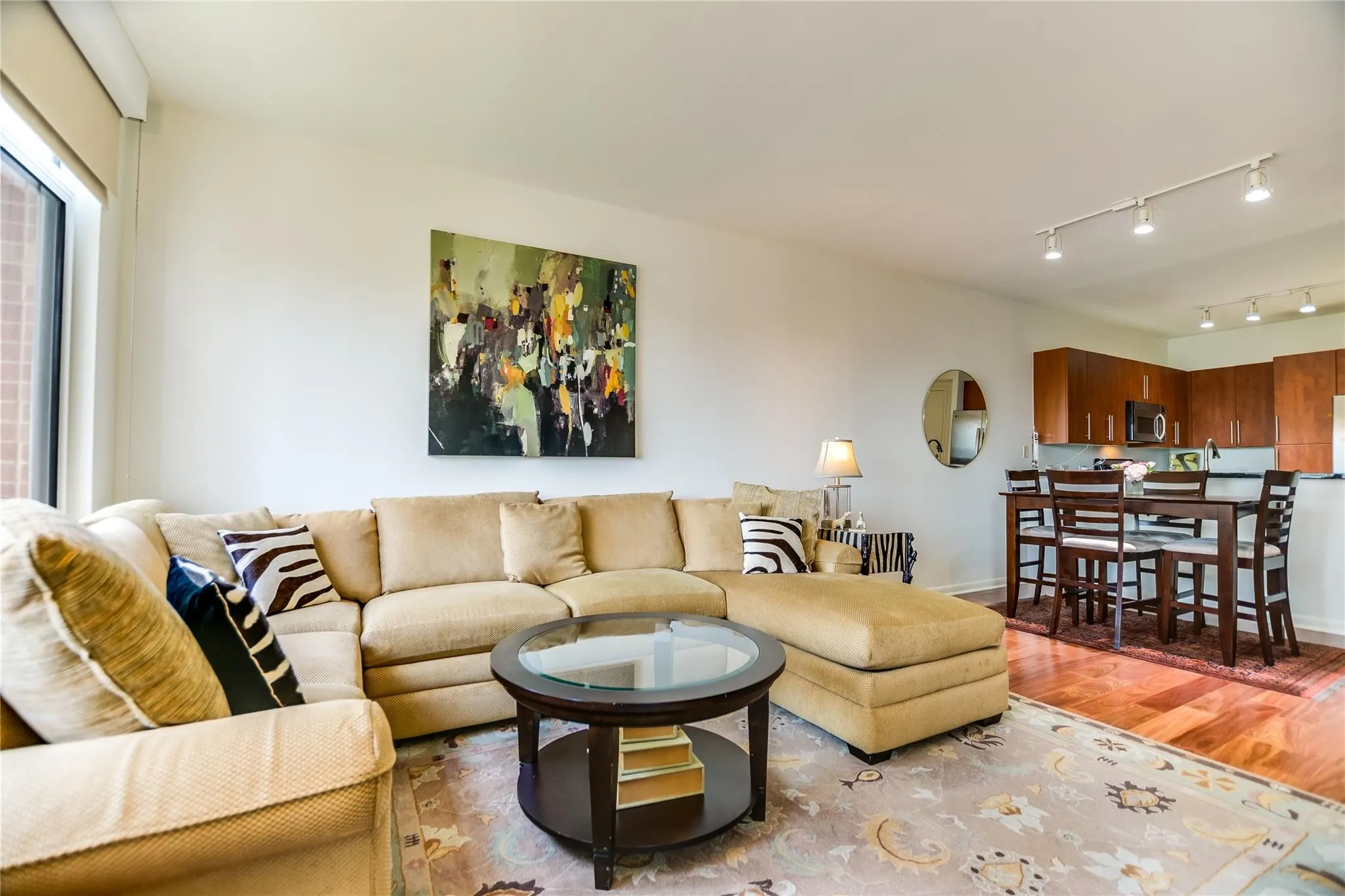 Photo 4 of 54 RAINEY ST #811