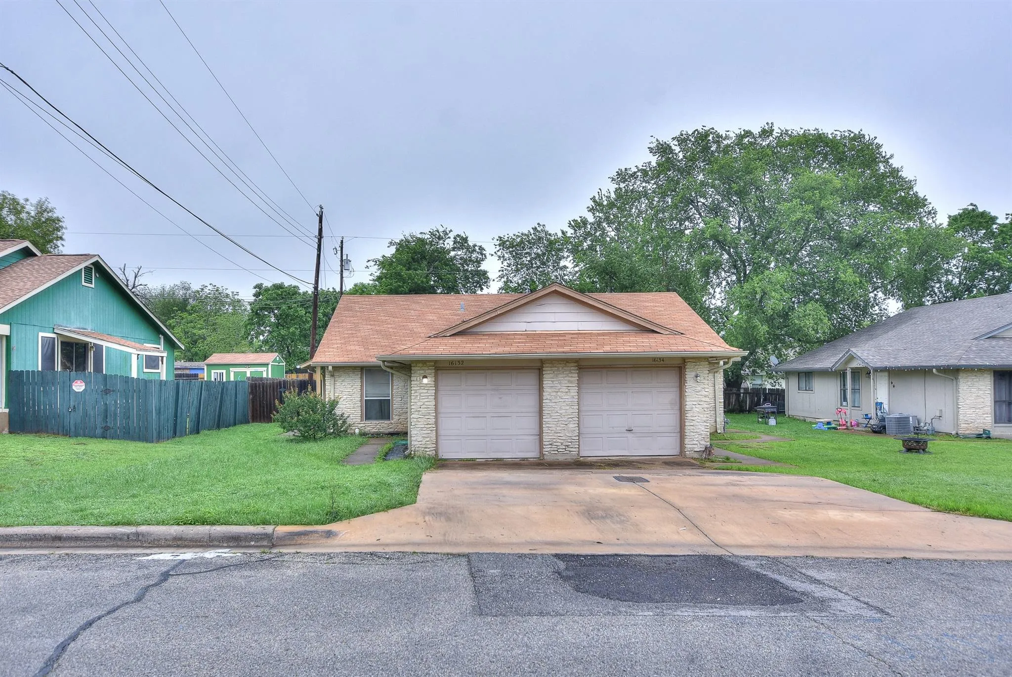 Photo 2 of 16132 FITCHBURG CIR