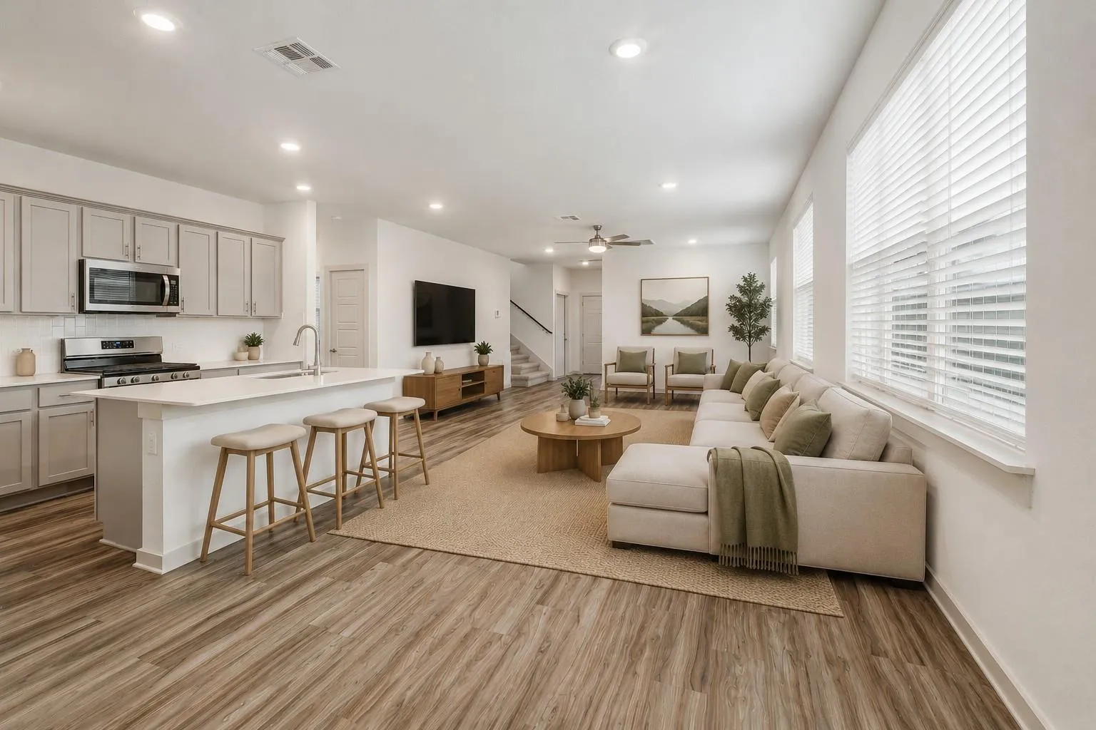 Photo 3 of 13716 ZUHAUSE DR