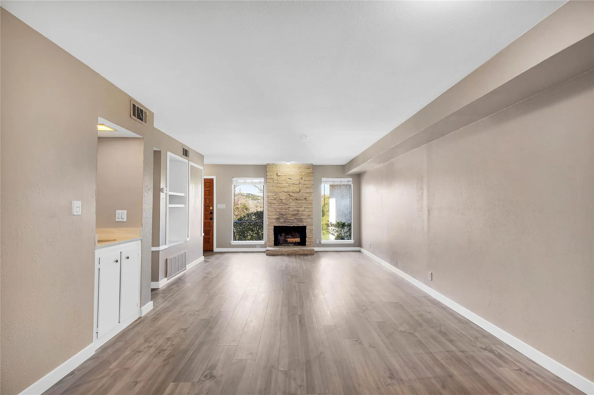 Photo 5 of 3607 LAS COLINAS DR #B
