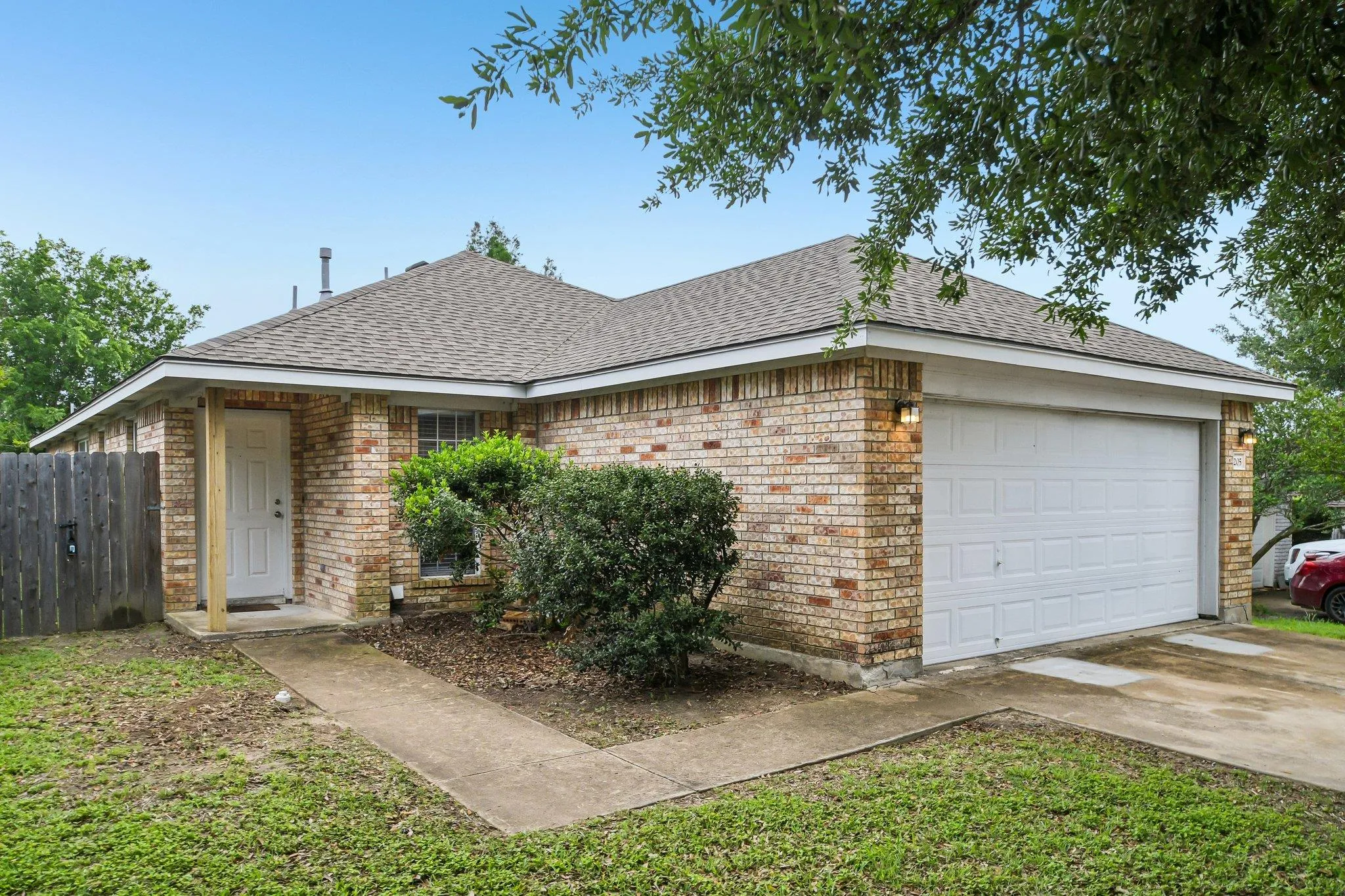 Photo of 205 CAVALRY TRL, Elgin, TX, 78621