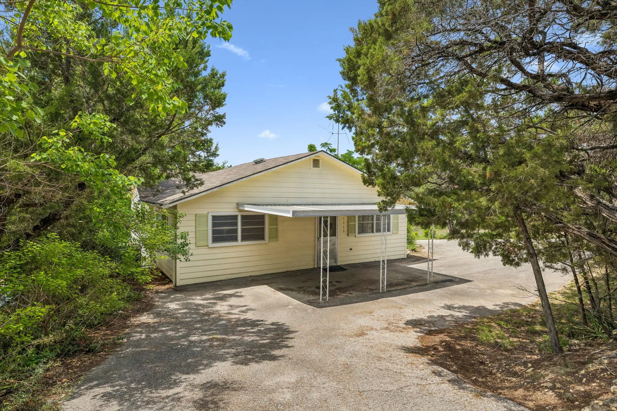 Photo 5 of 1115 EDGEWATER DR
