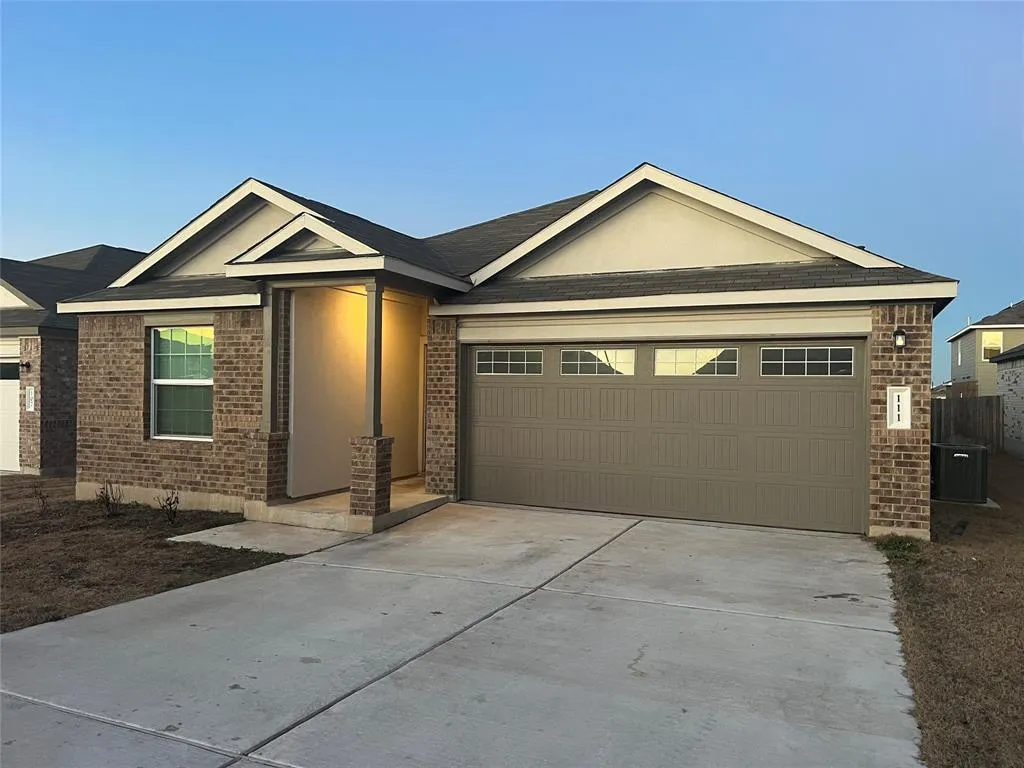 Photo of 111 VINTAGE DR, San Marcos, TX, 78666