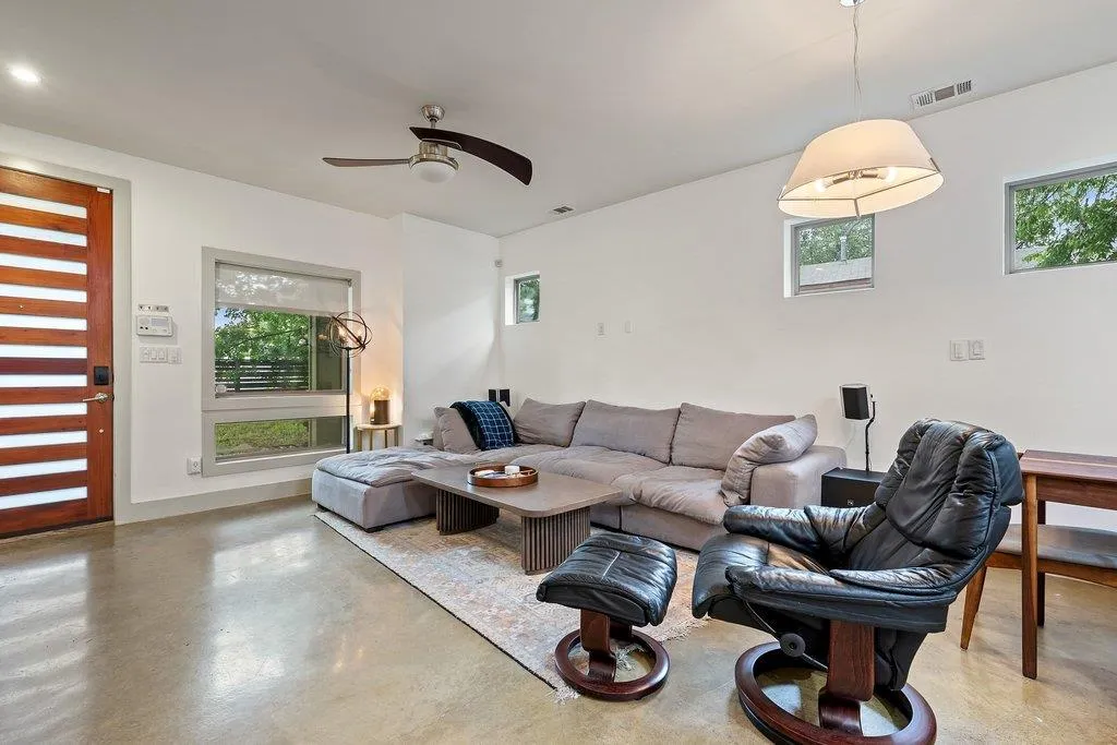 Photo 5 of 1131 POQUITO ST #A