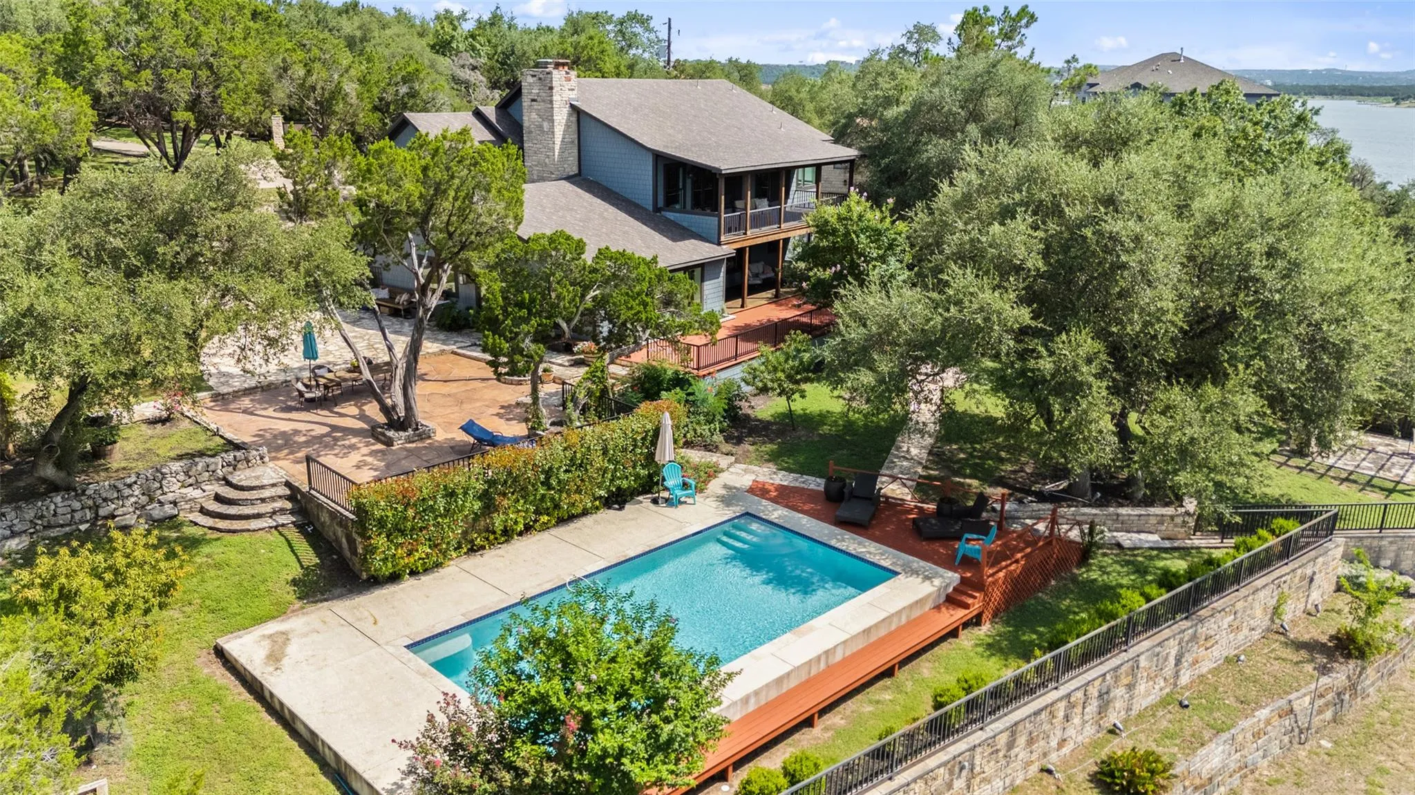 Photo 2 of 16524 KIDD LN