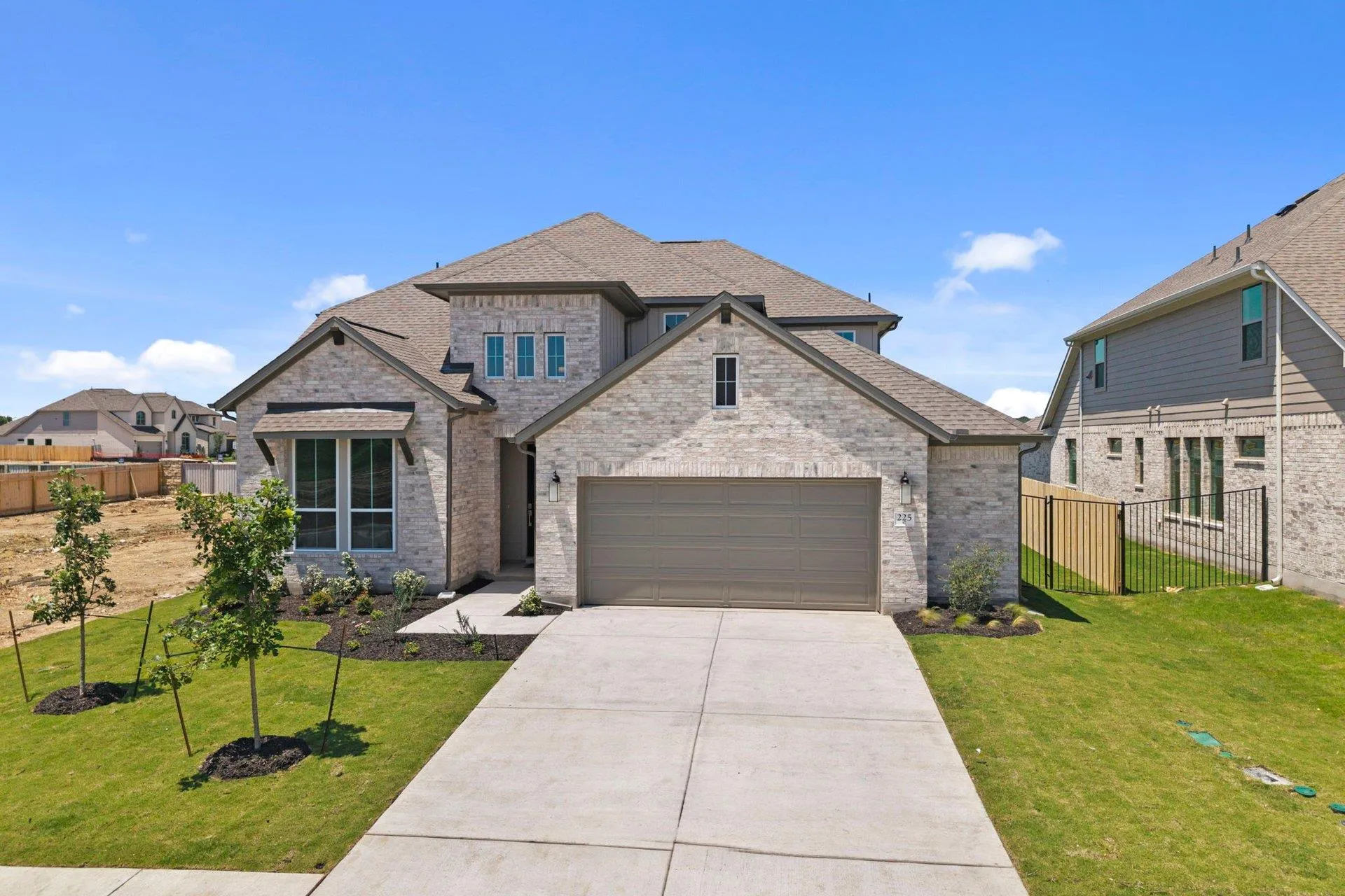 Photo 4 of 225 PACIFIC GROVE CIR