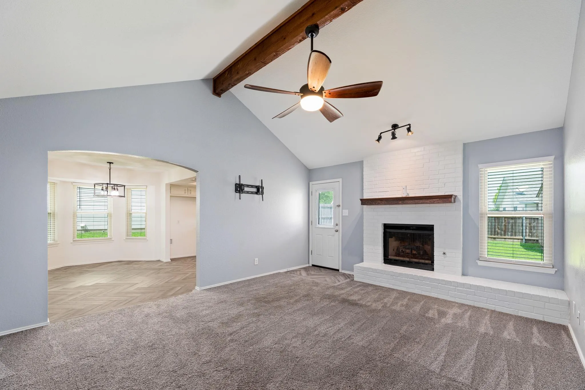 Photo 5 of 1006 CRESSWELL DR