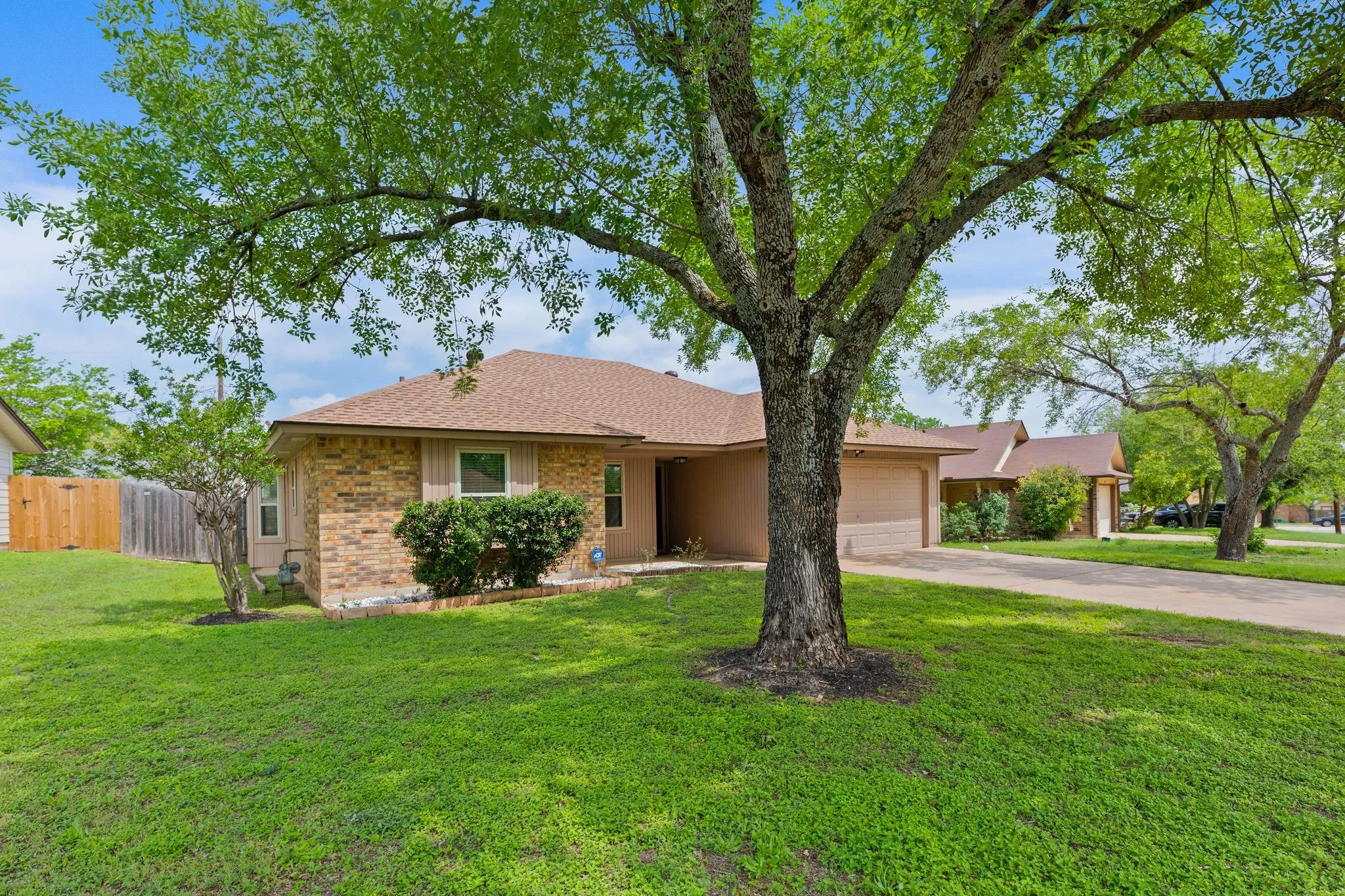 Photo of 1006 CRESSWELL DR, Pflugerville, 78660