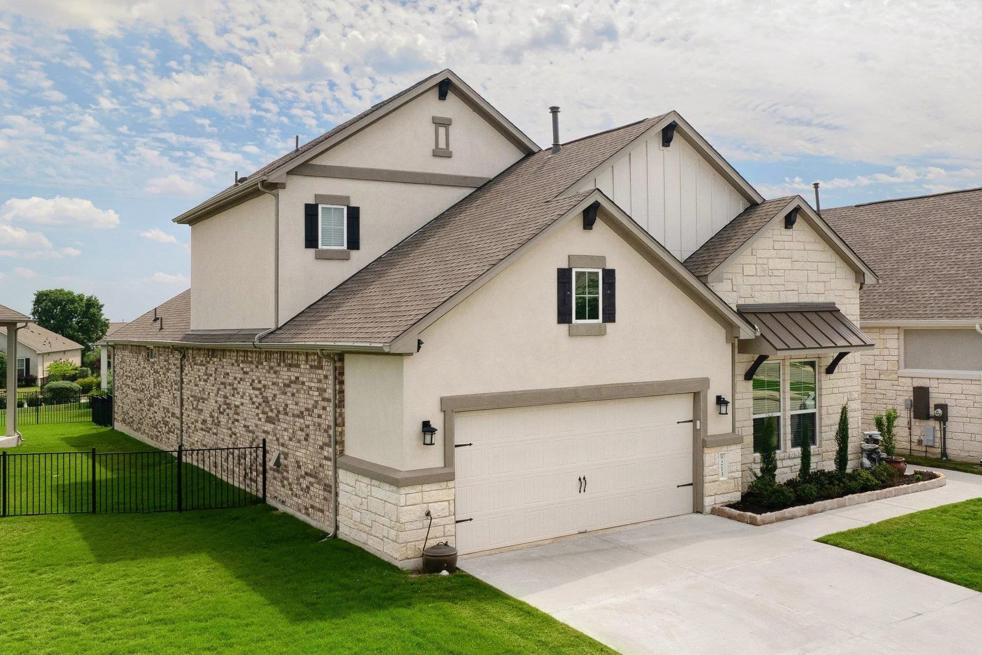 Photo of 213 ENCORE DR, Liberty Hill, TX, 78642
