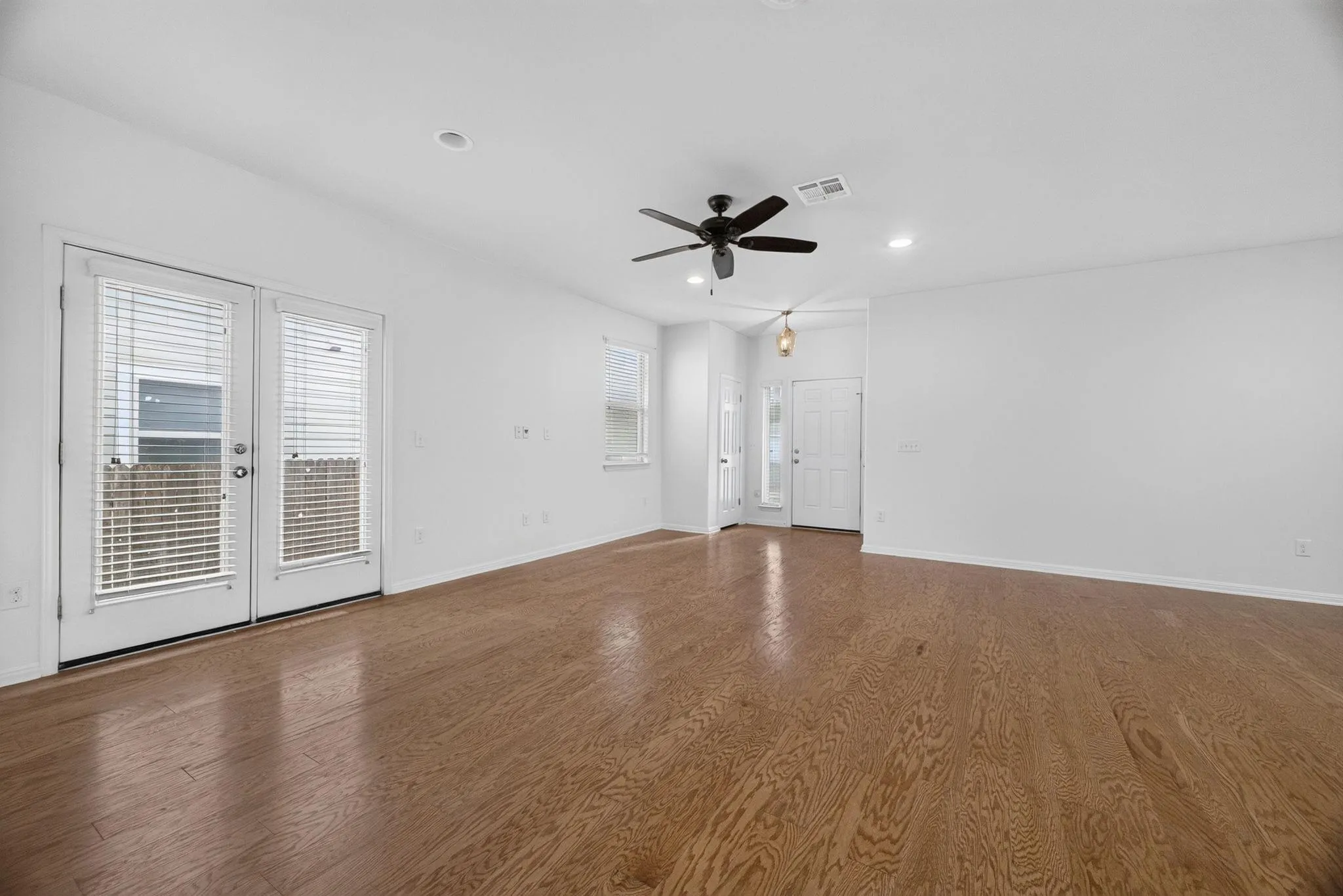 Photo 5 of 430 TWISTED OAKS LN