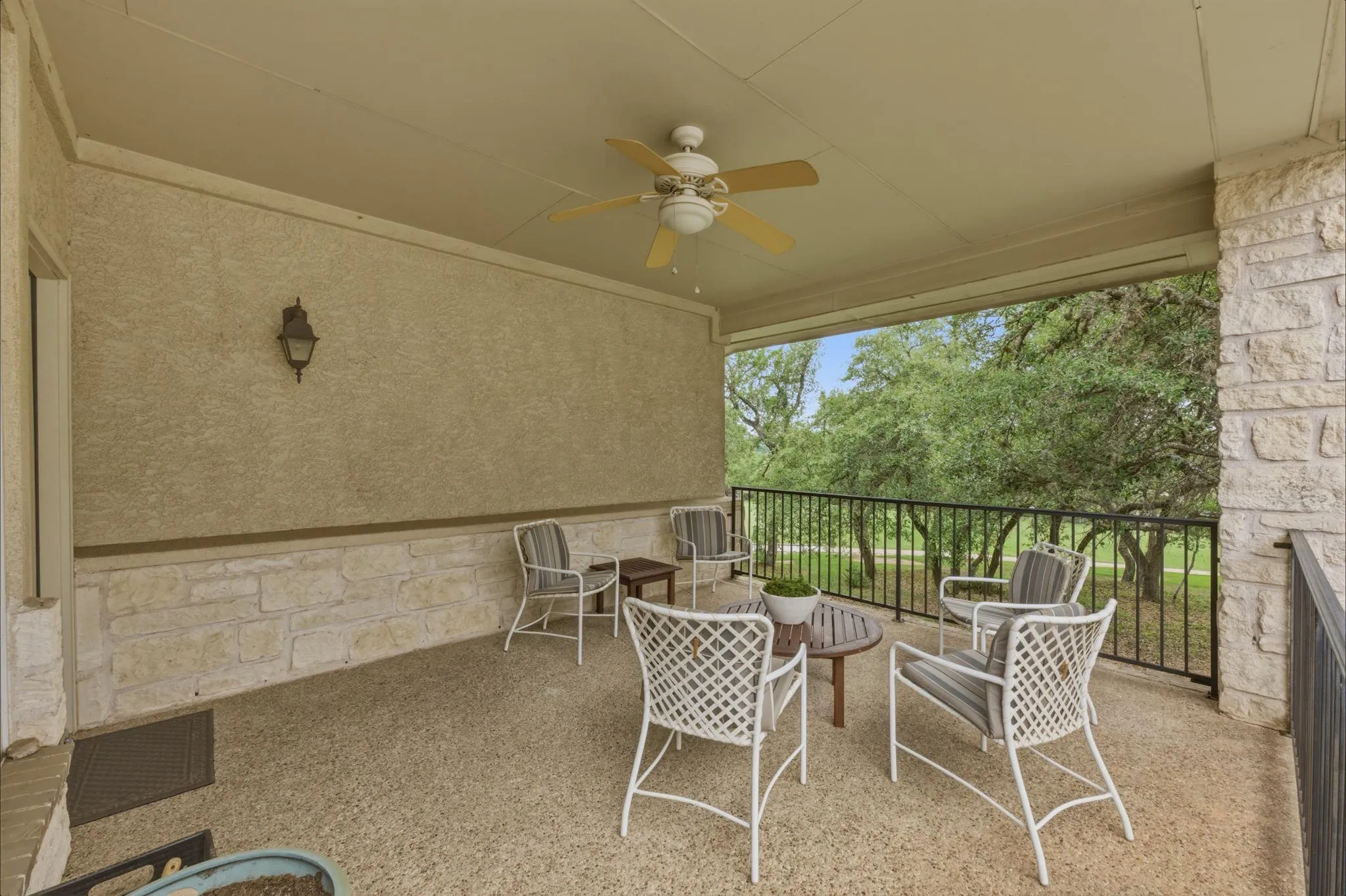 Photo 4 of 223 THE HILLS DR #3