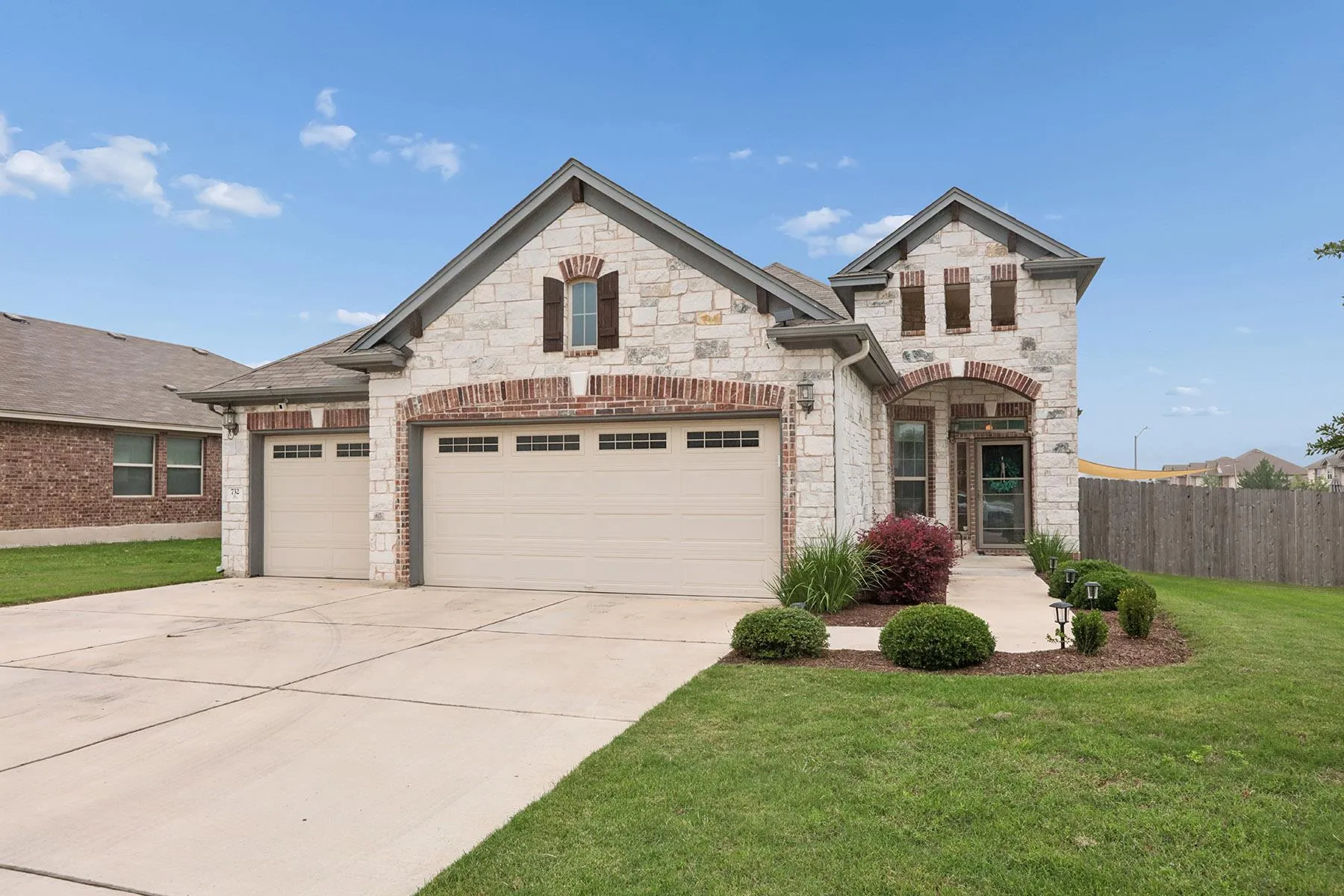 Photo 3 of 732 MANZANO LN