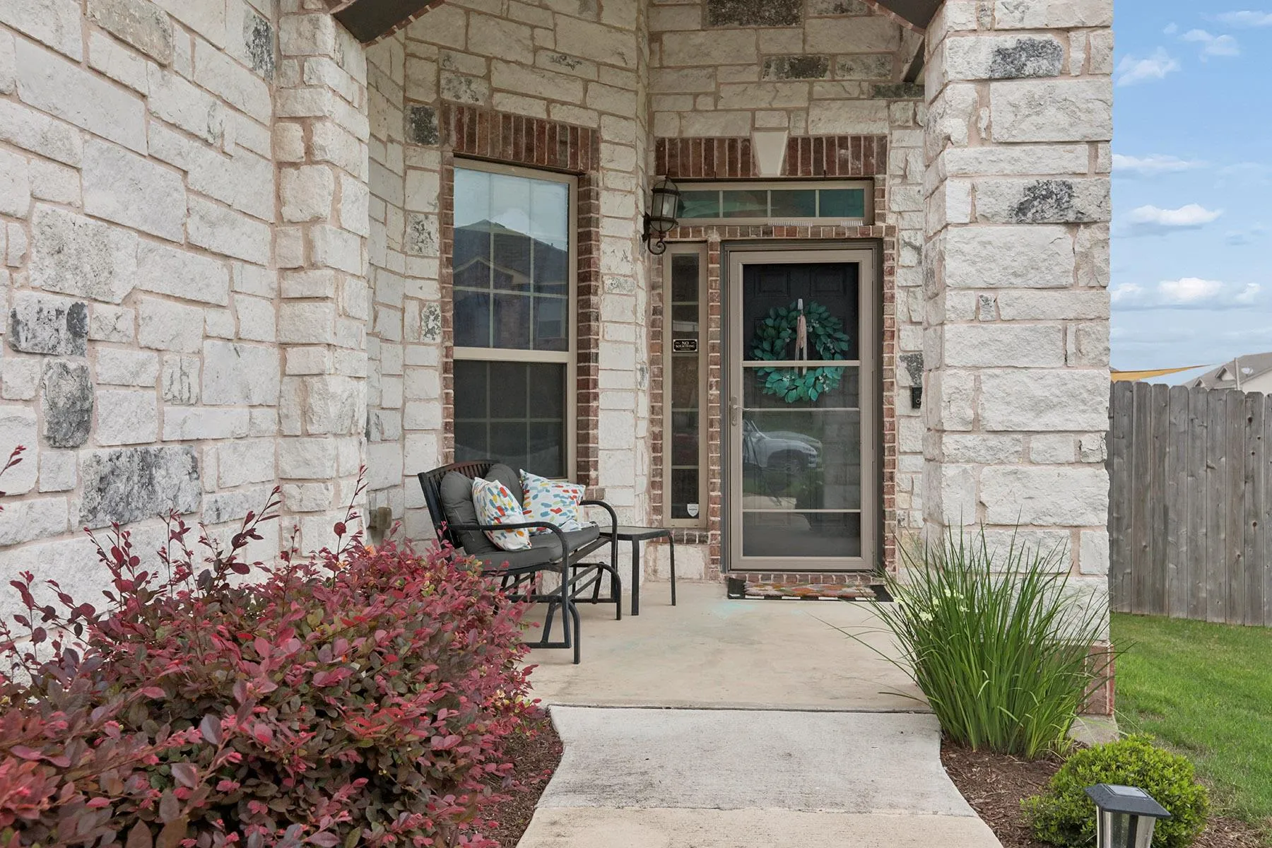 Photo 4 of 732 MANZANO LN
