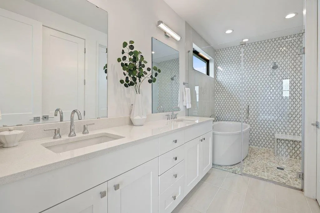 Photo 5 of 6603 LILIANA LN #5