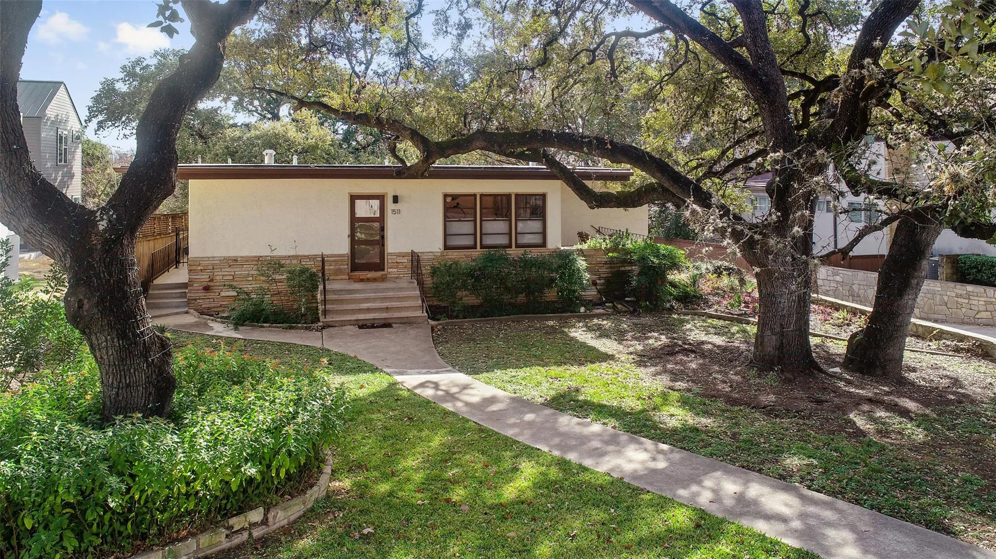 Photo of 1511 CHELSEA LN, Austin, 78704