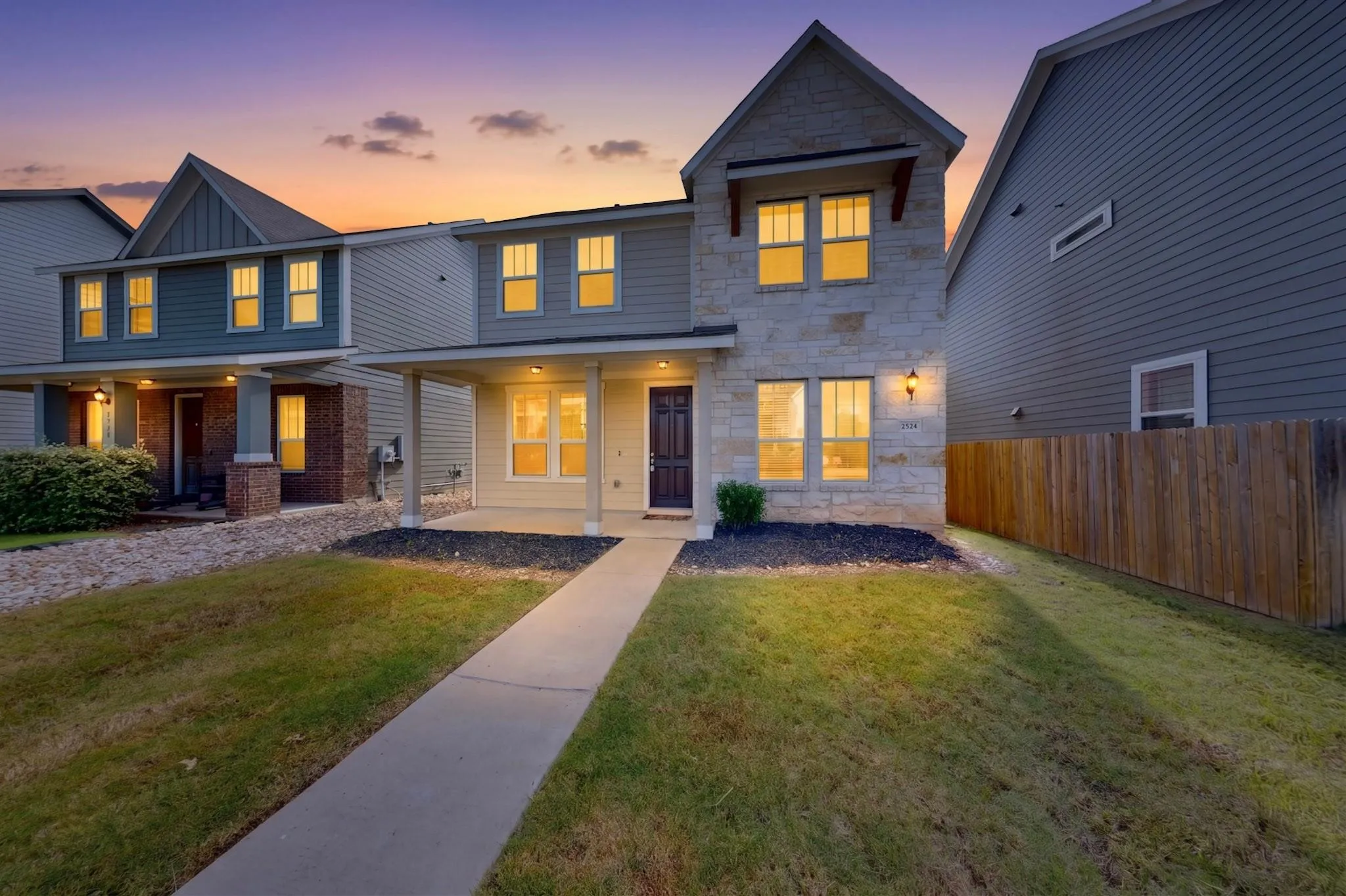 Photo 4 of 2524 ACOMA LN