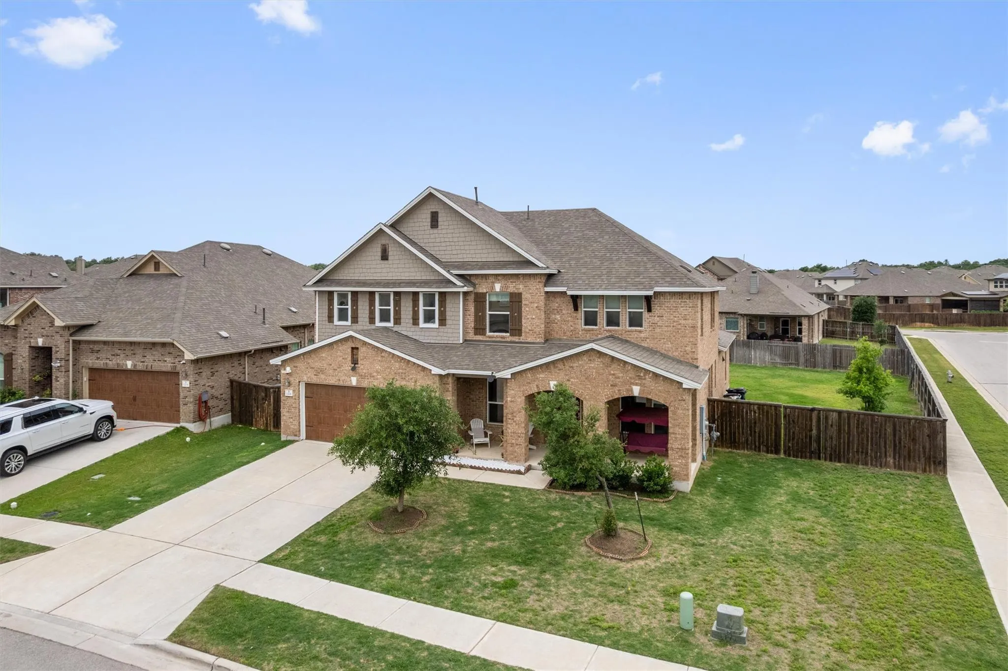 Photo 3 of 1201 EULESS LN