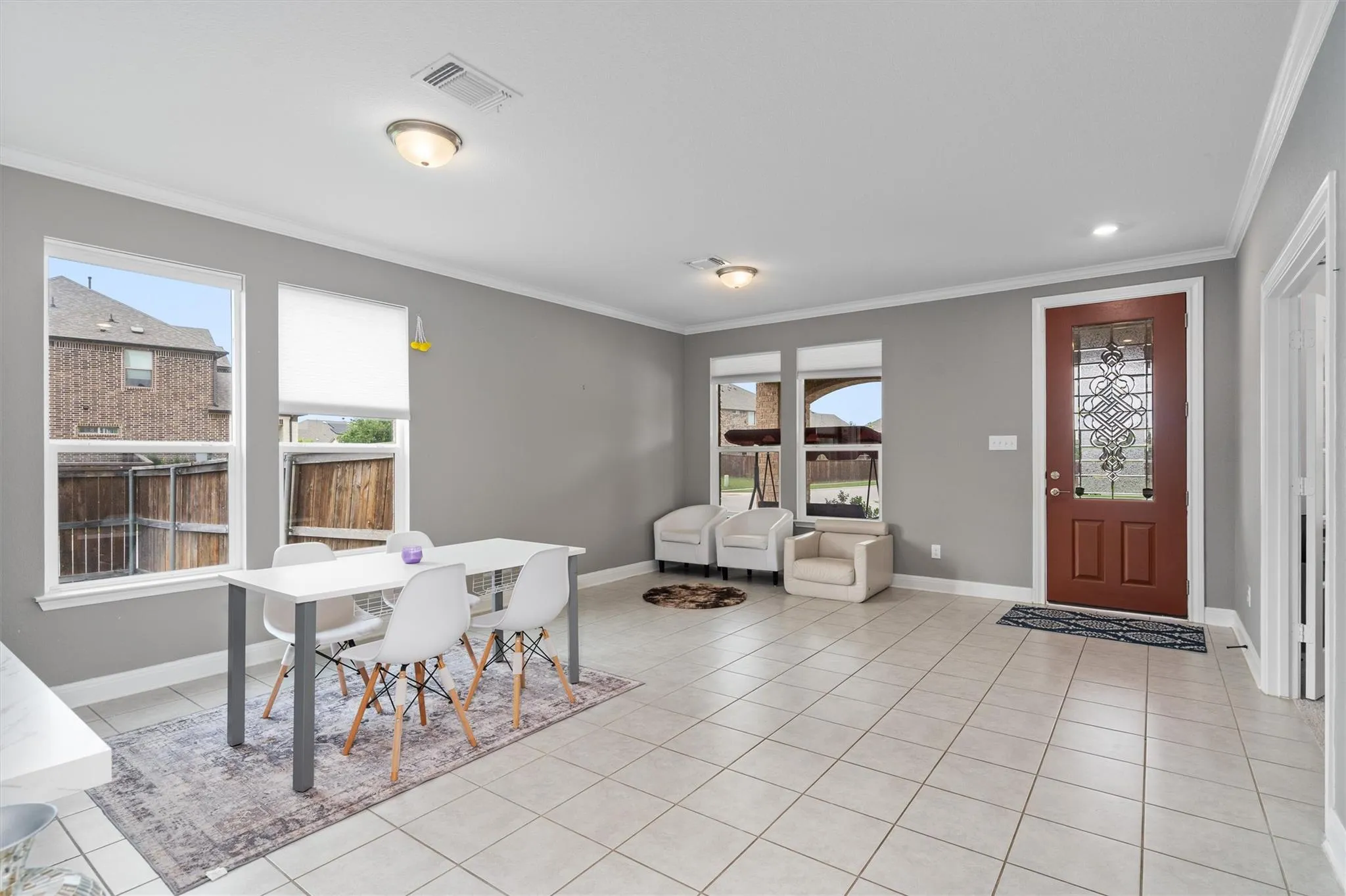 Photo 5 of 1201 EULESS LN