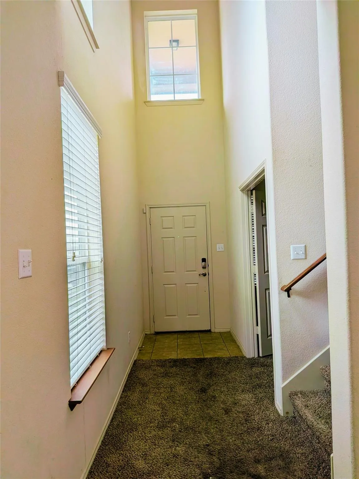 Photo 4 of 212 FOSTER LN