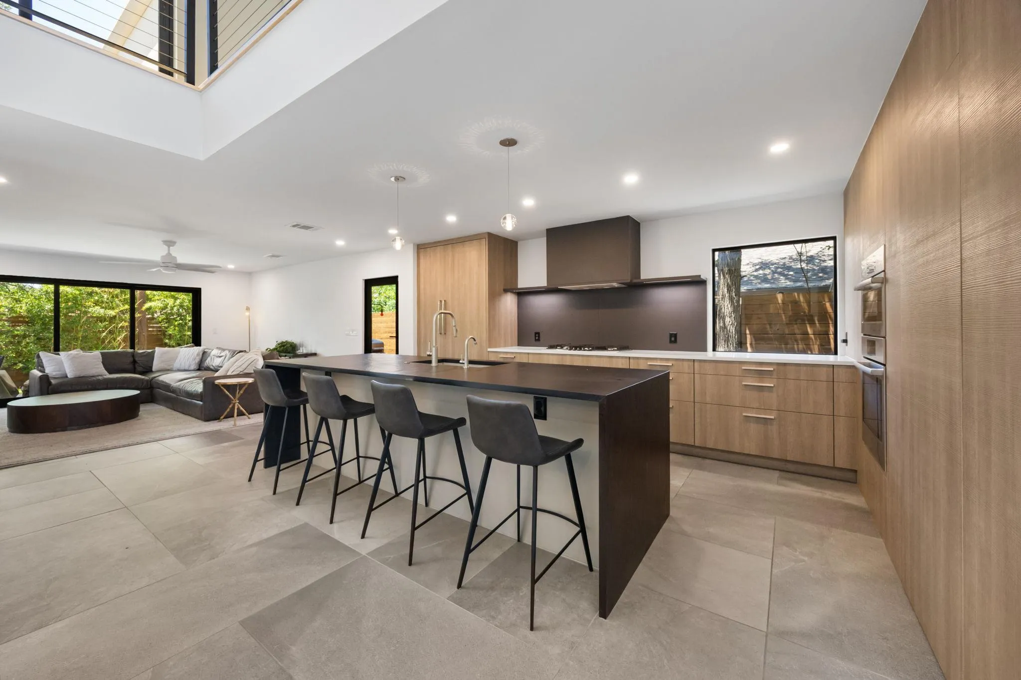 Photo 5 of 3412 SOUTH OAK DR #A