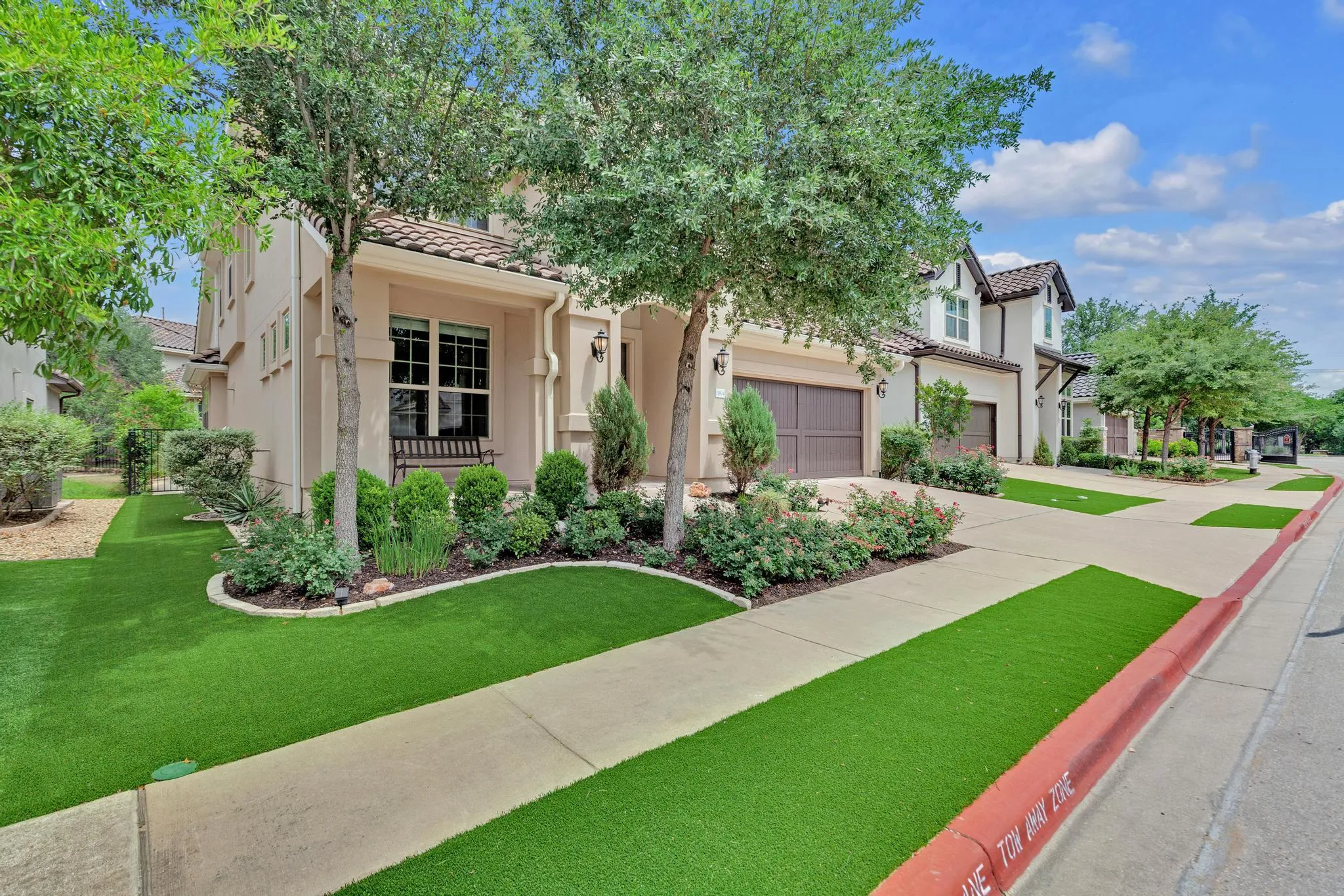 Photo 2 of 11904 VISCAYA WAY