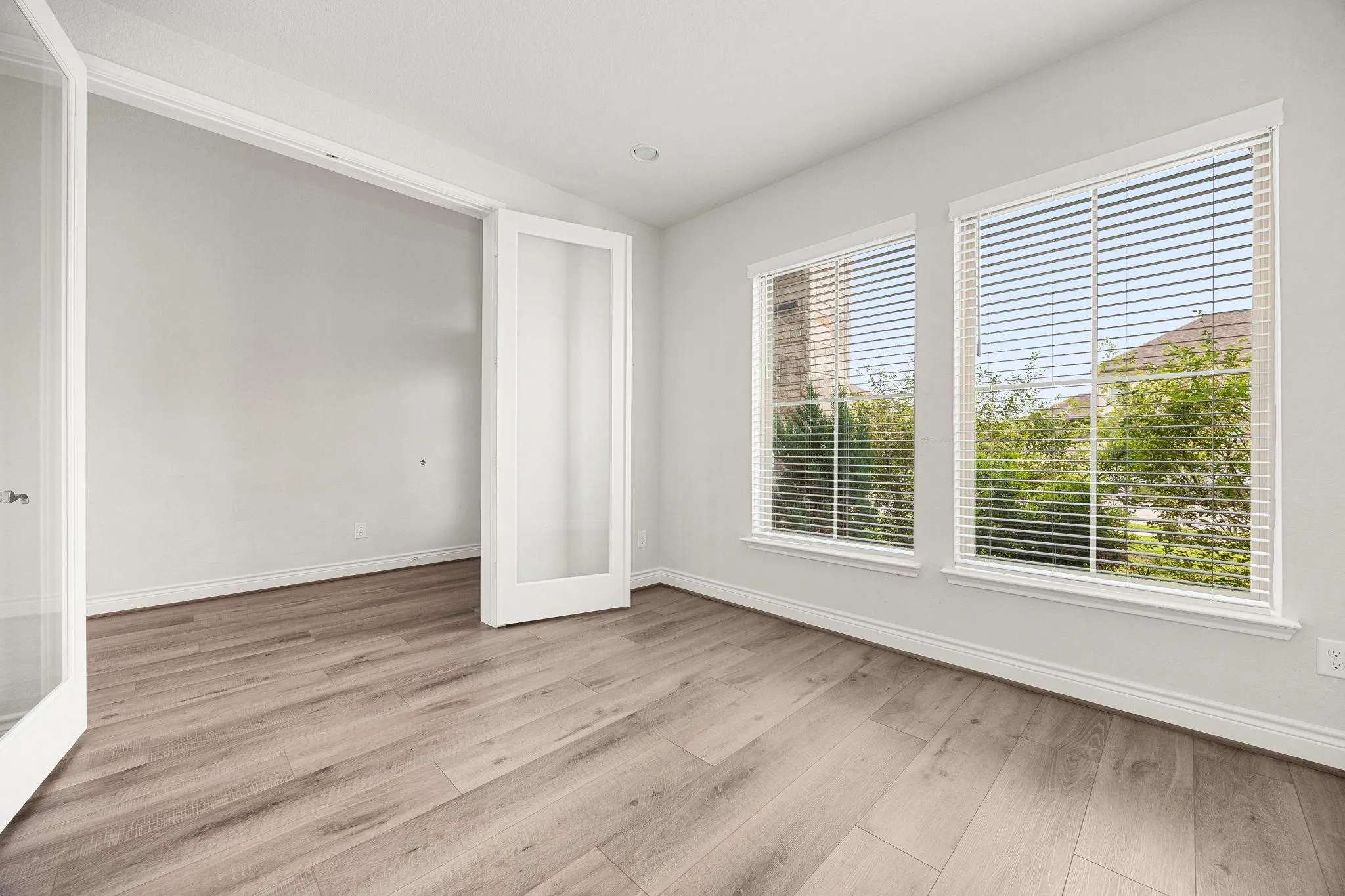Photo 3 of 309 AVENDITA LN