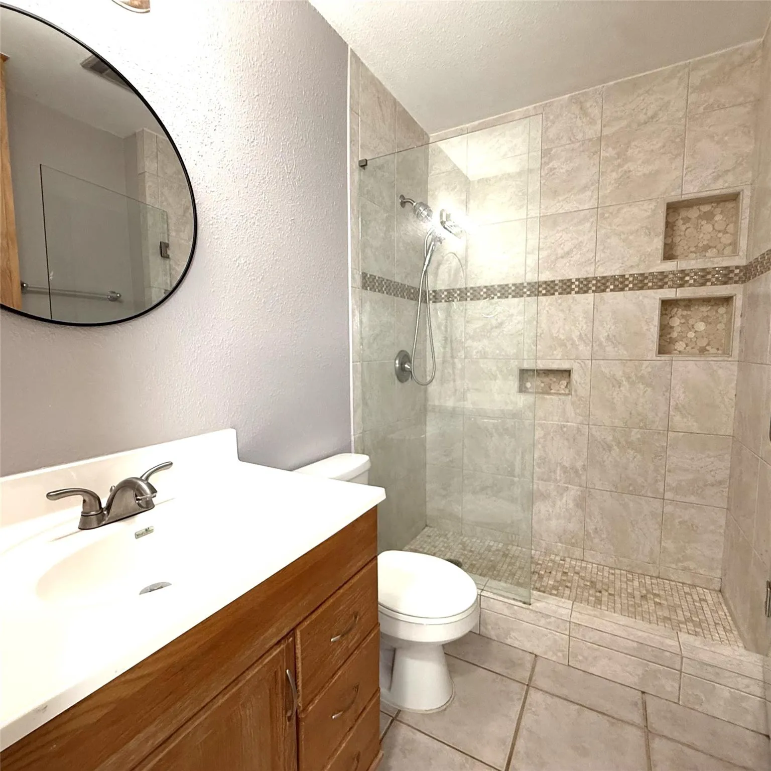 Photo 5 of 1500 WROXTON WAY