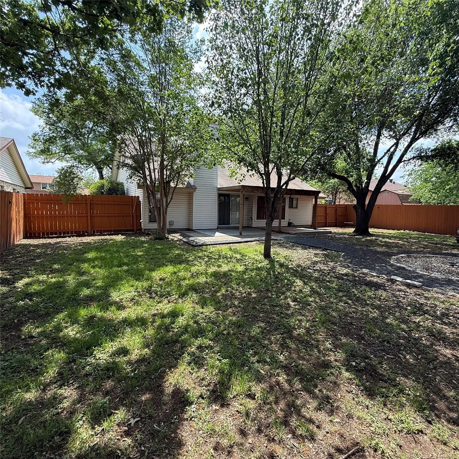 Photo 3 of 1500 WROXTON WAY