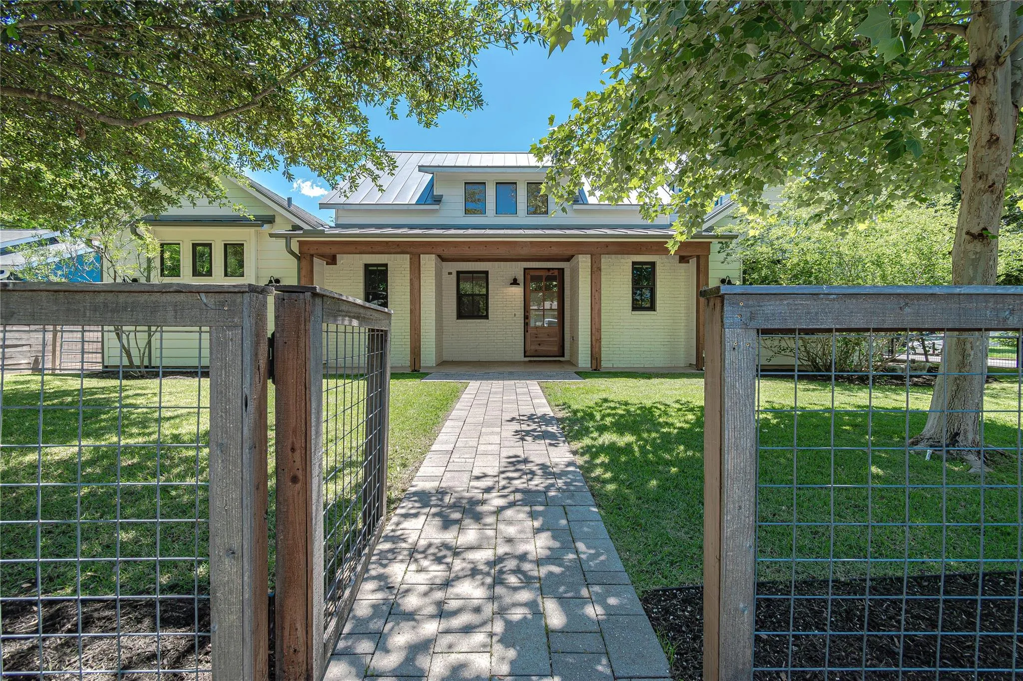 Photo of 5805 CHESTERFIELD AVE, Austin, TX, 78752