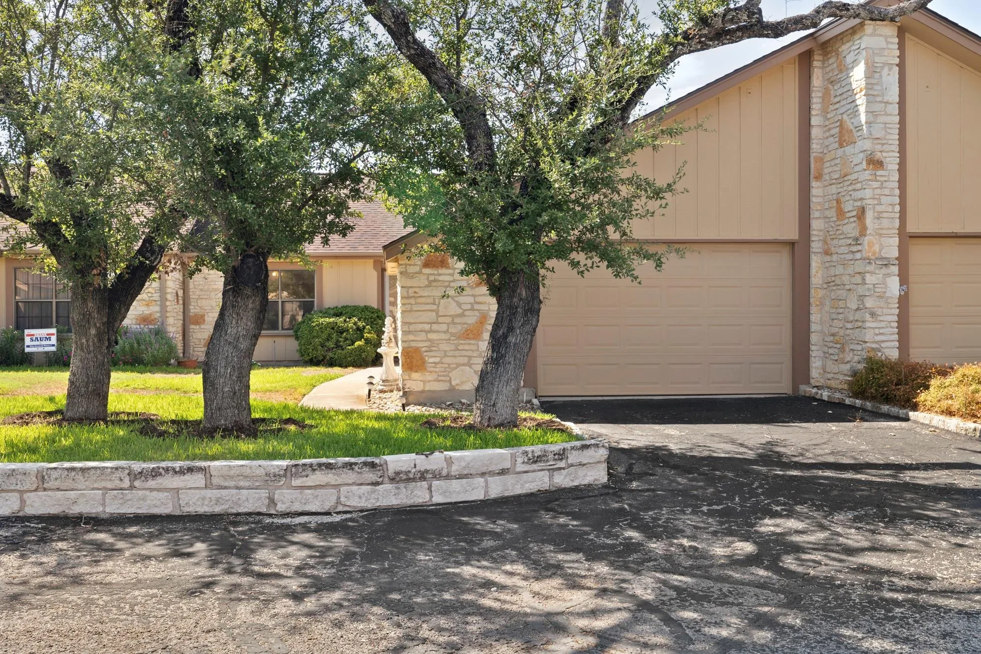 Photo of 28 OAKS PL, Lago Vista, TX, 78645