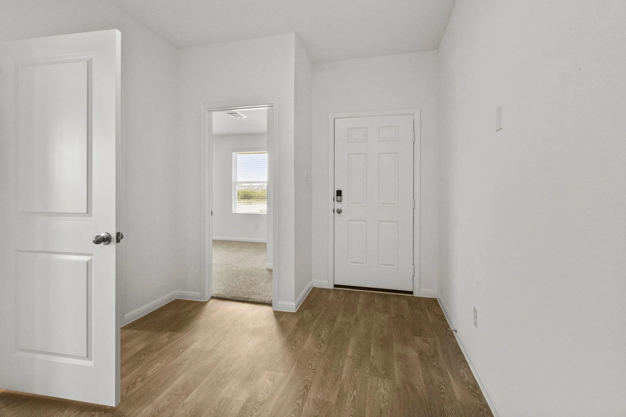 Photo 3 of 104 WAGNER WAY