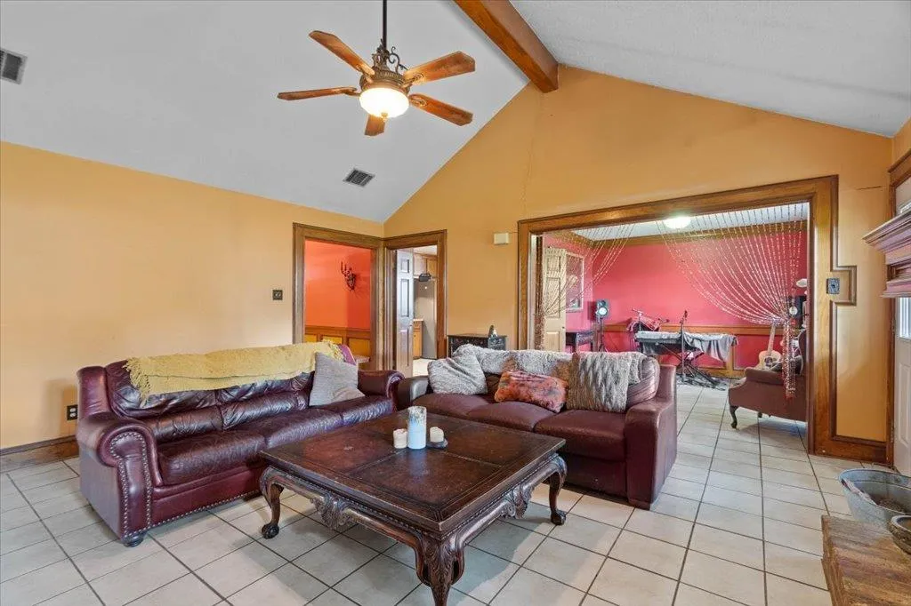 Photo 4 of 406 WILLOW WOOD DR