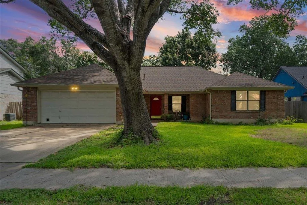 Photo of 406 WILLOW WOOD DR, Pflugerville, 78660