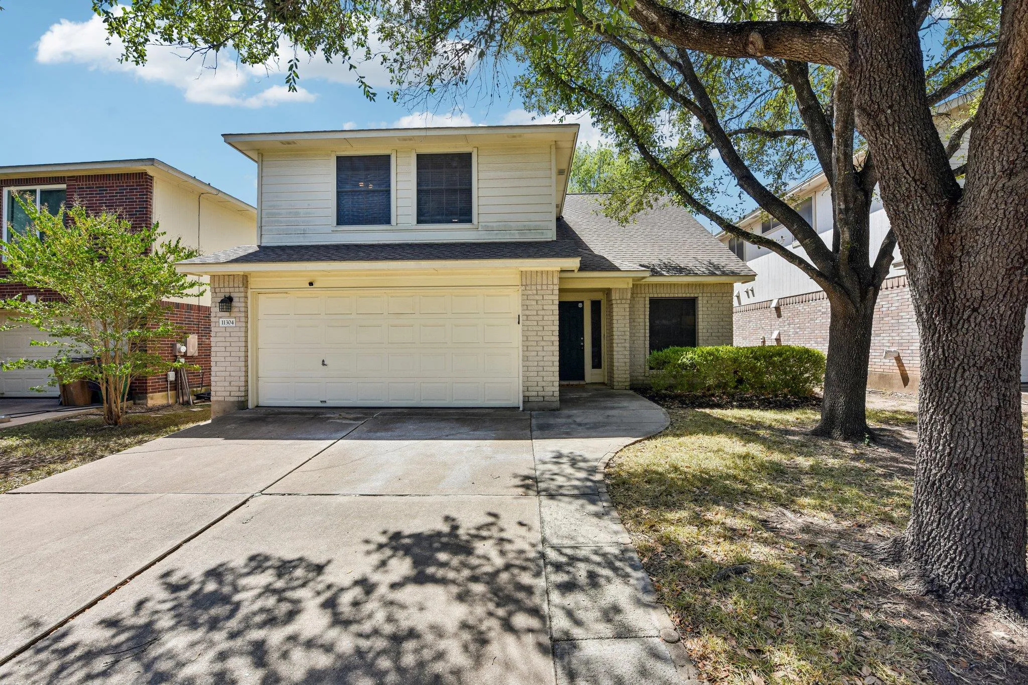 Photo 2 of 11304 CANTERBURY TALES LN