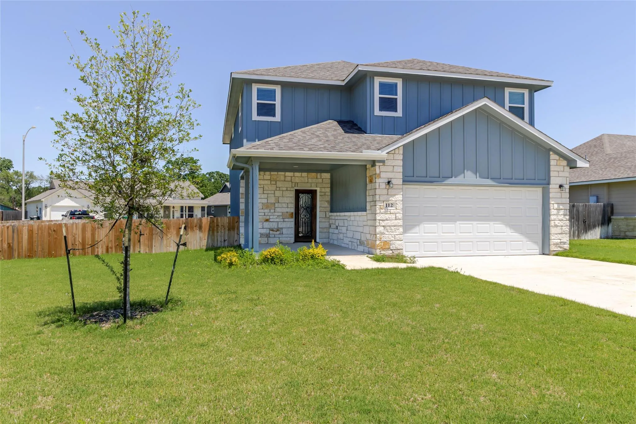 Photo of 112 CALLIE ST, Smithville, TX, 78957