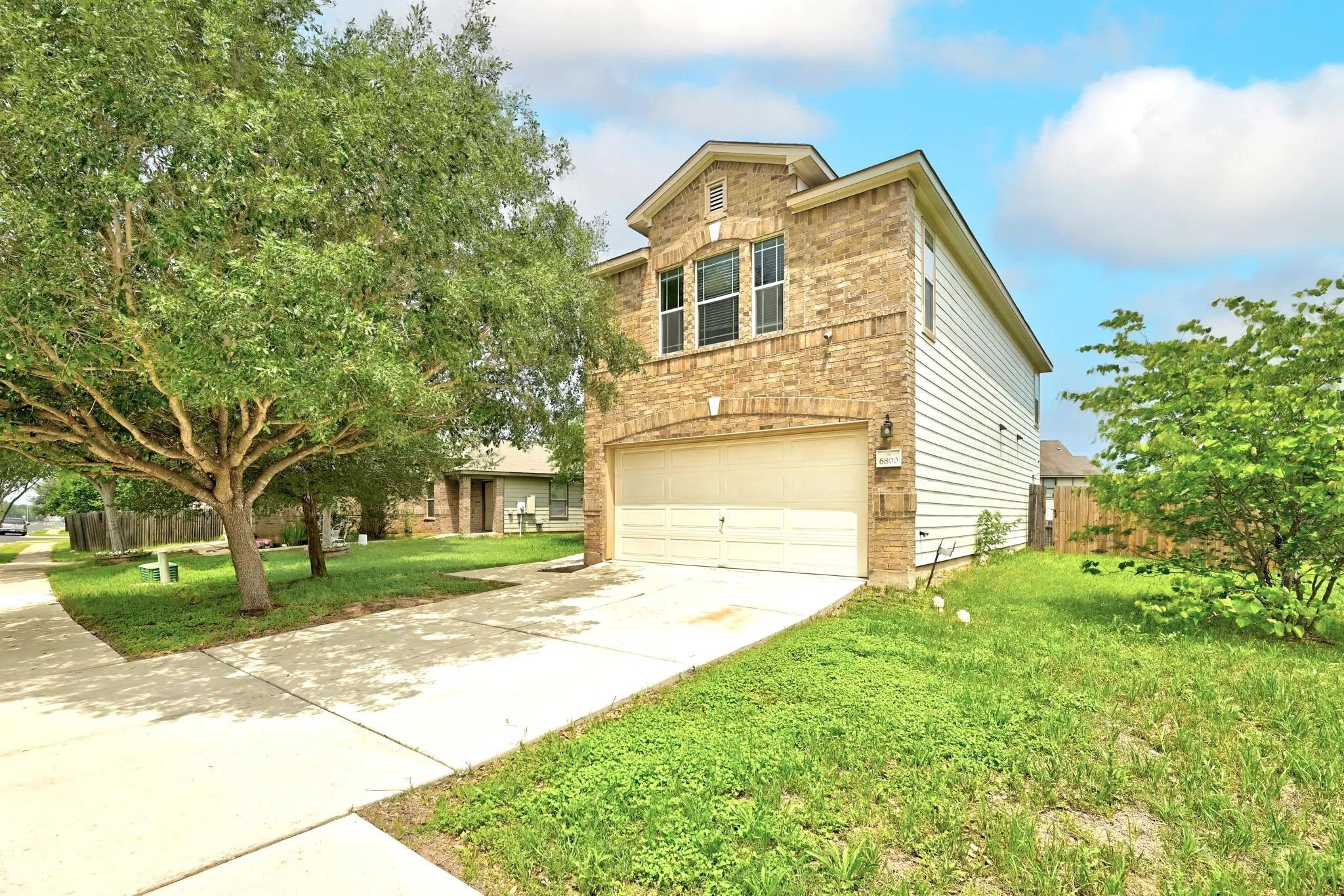 Photo 2 of 6800 BAYTHORNE DR