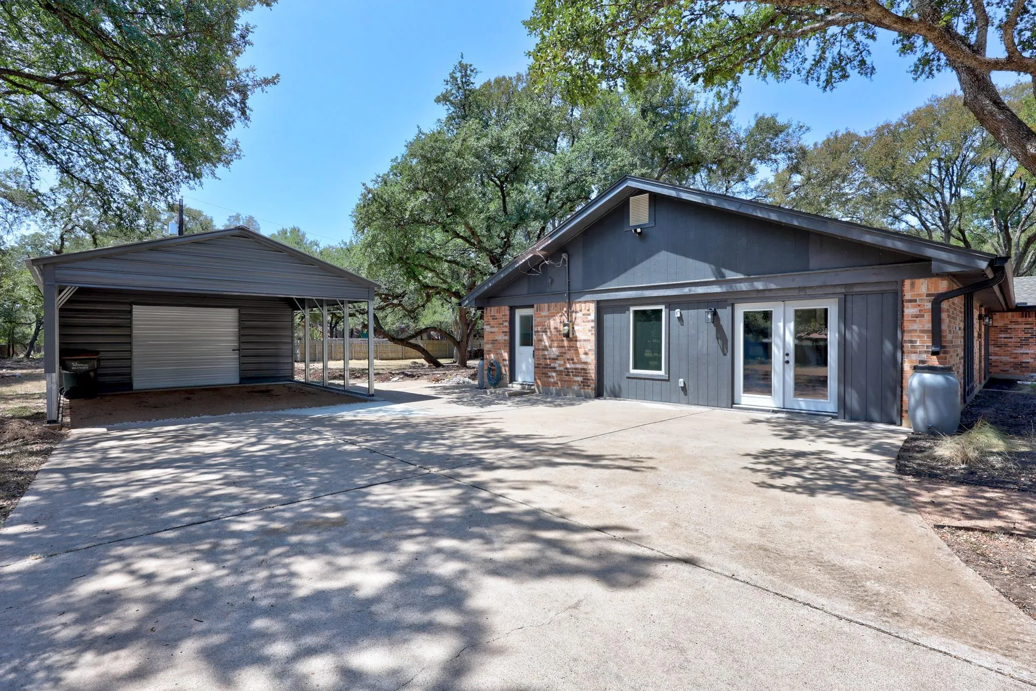 Photo 3 of 205 BELLO CIR
