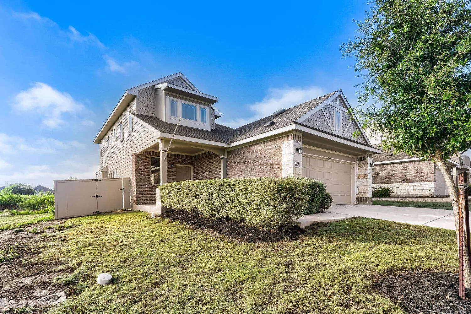 Photo 2 of 17921 CIPRESSO WAY