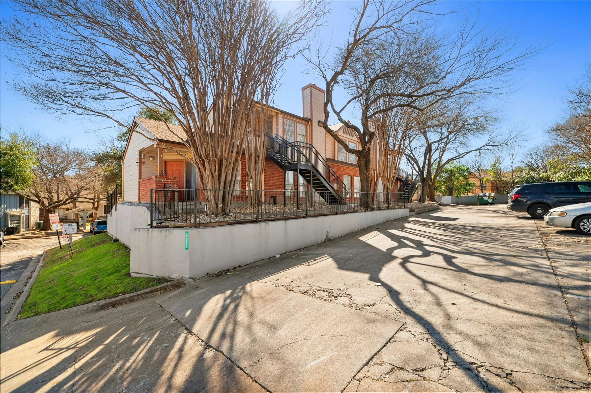 Photo 2 of 7111 E HIGHWAY 290 NONE E