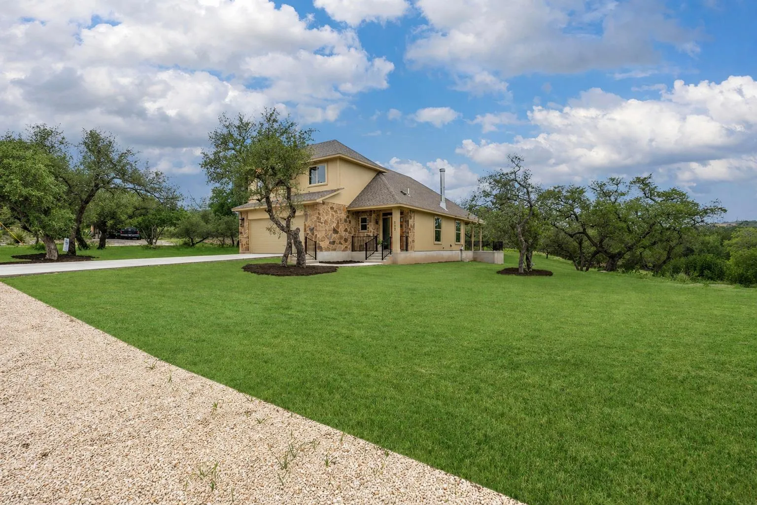 Photo 2 of 112 TWIN CREEK CIR