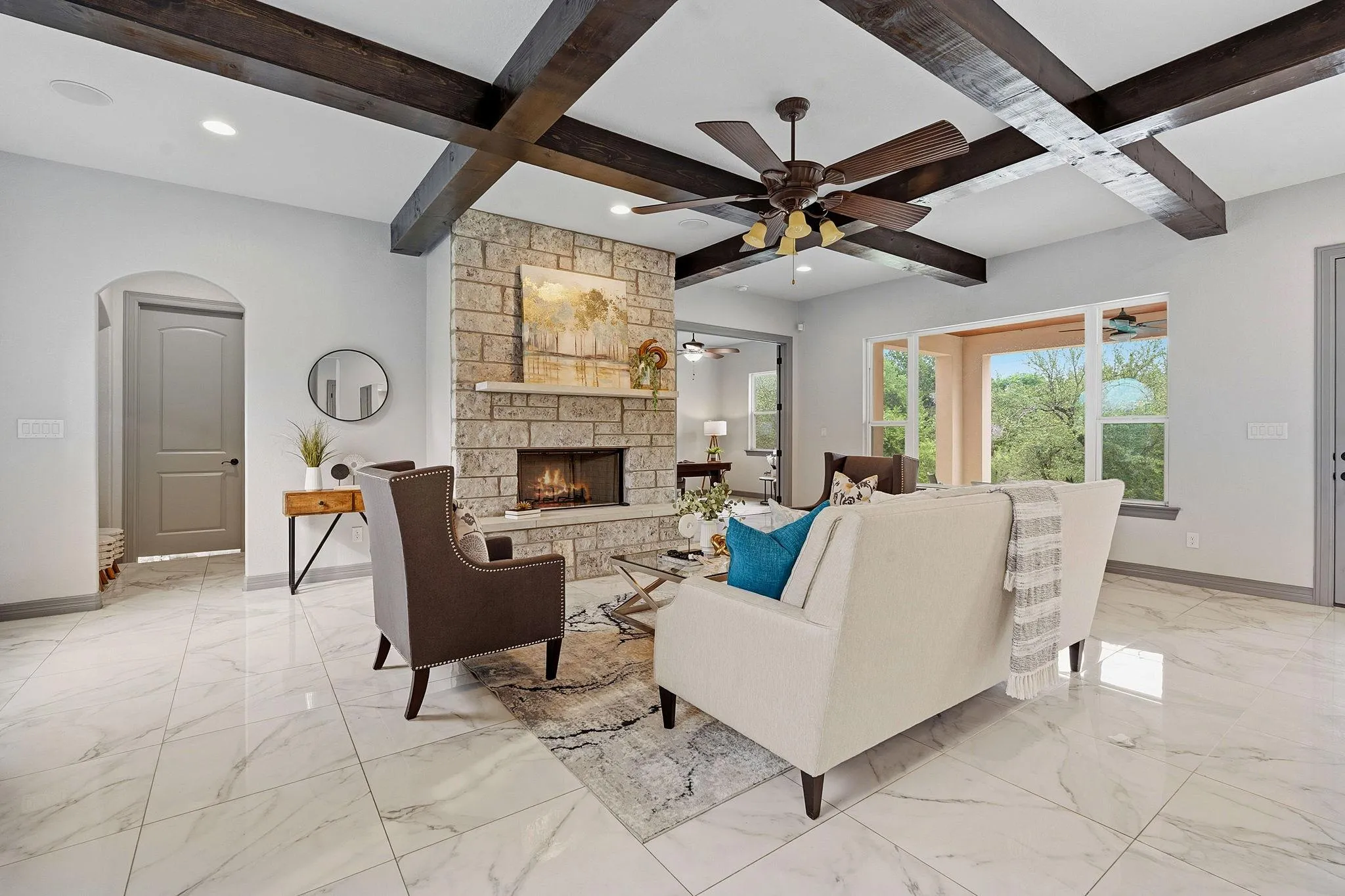 Photo 3 of 427 BELLA MONTAGNA CIR
