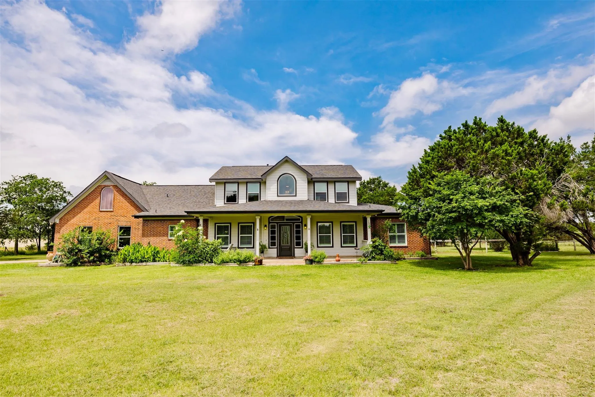 Photo of 121 LAKEWOOD TRL, Leander, TX, 78641