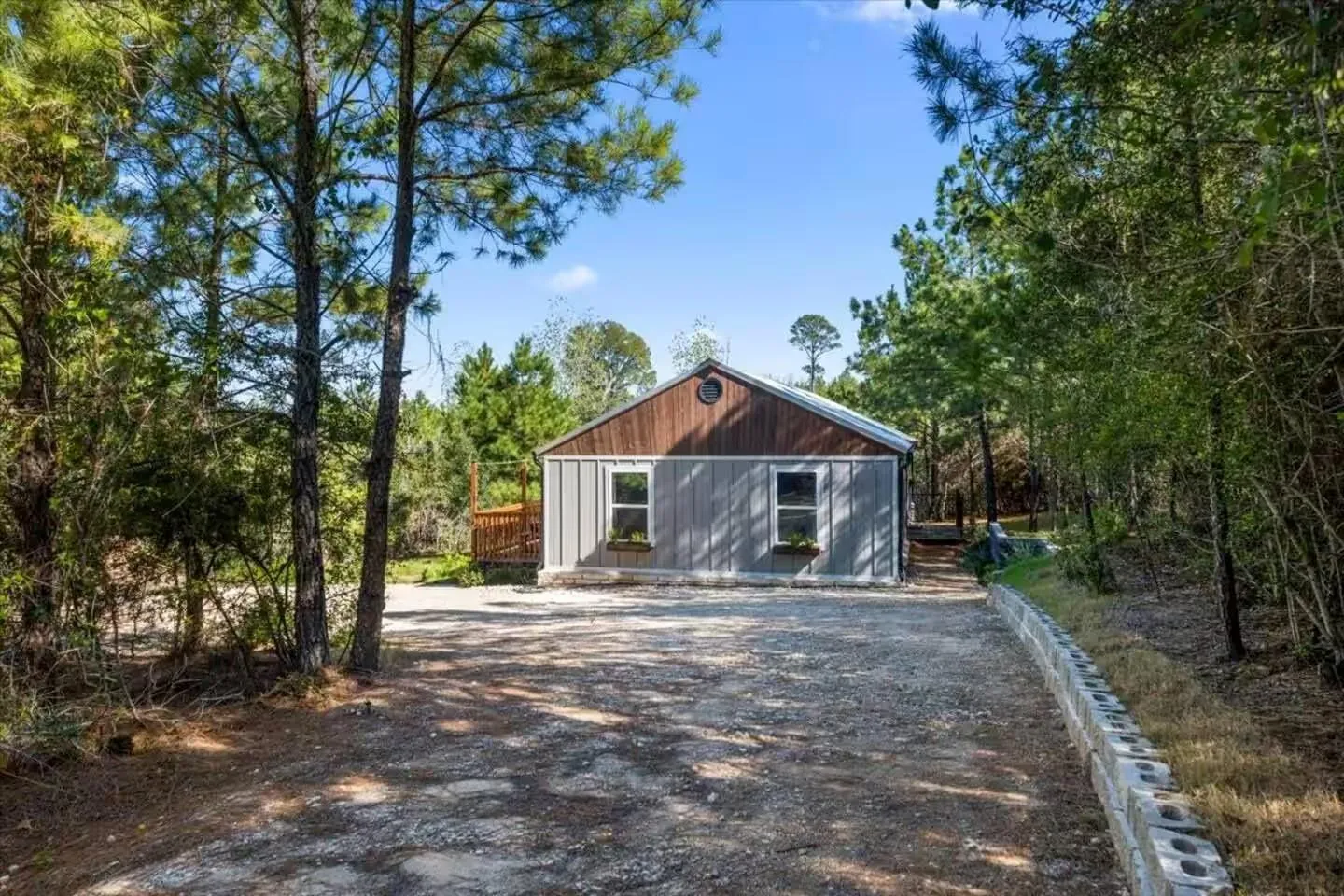 Photo 3 of 201 WINFIELD THICKET RD