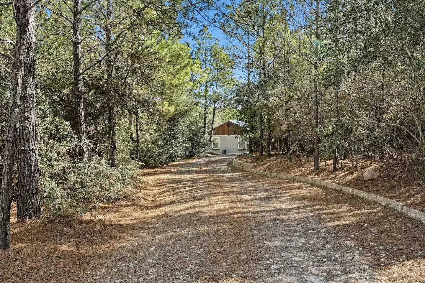 Photo 2 of 201 WINFIELD THICKET RD