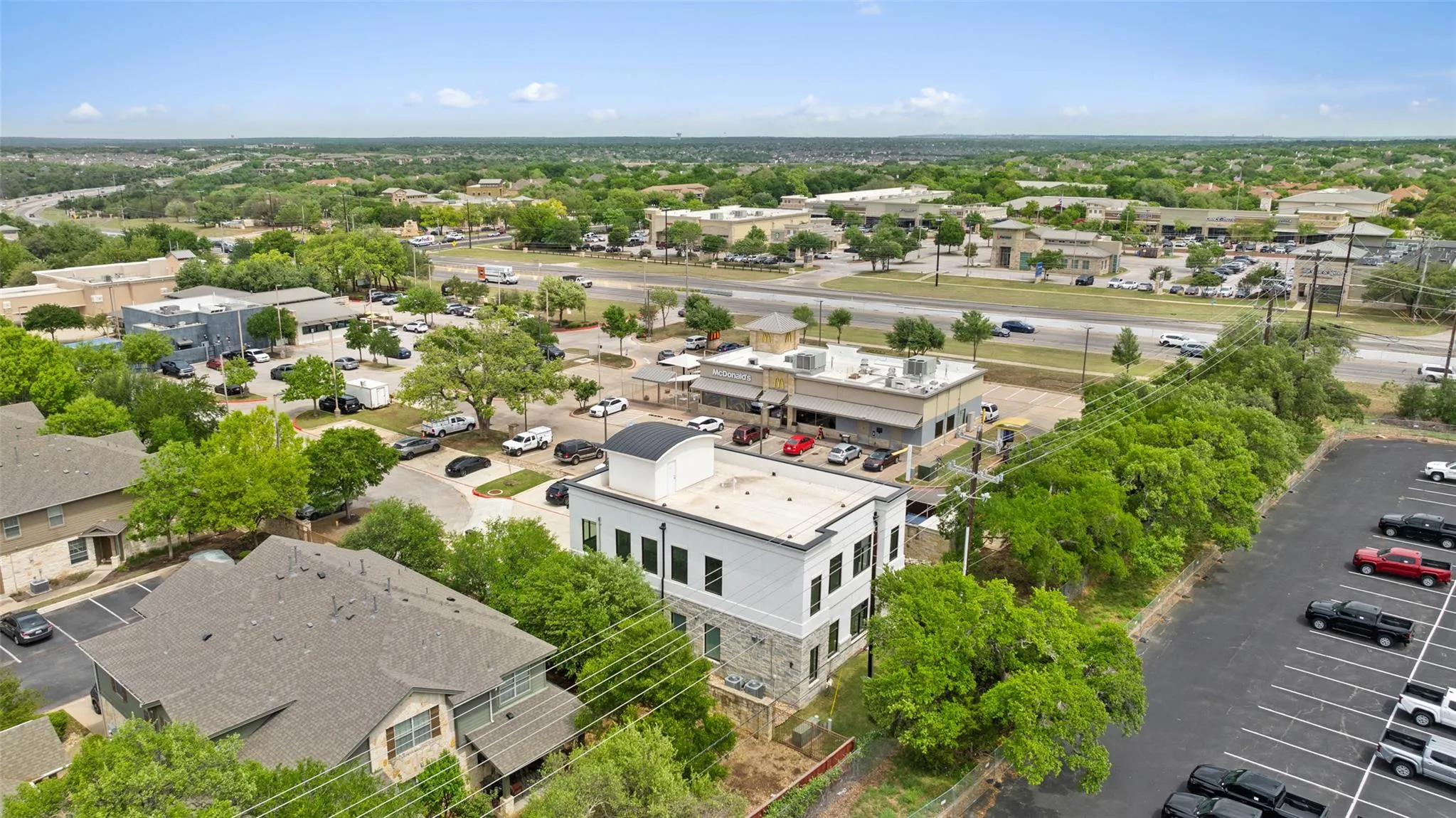 Photo 4 of 10521 PARMER LN