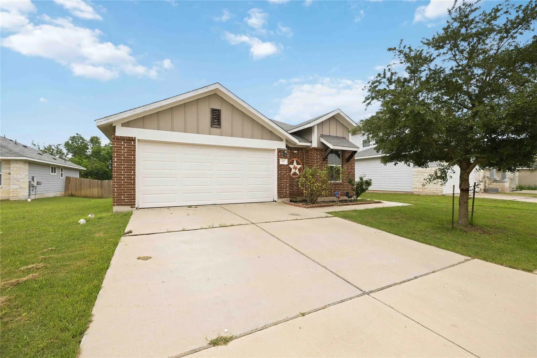 Photo of 107 SARANAC DR, Elgin, TX, 78621