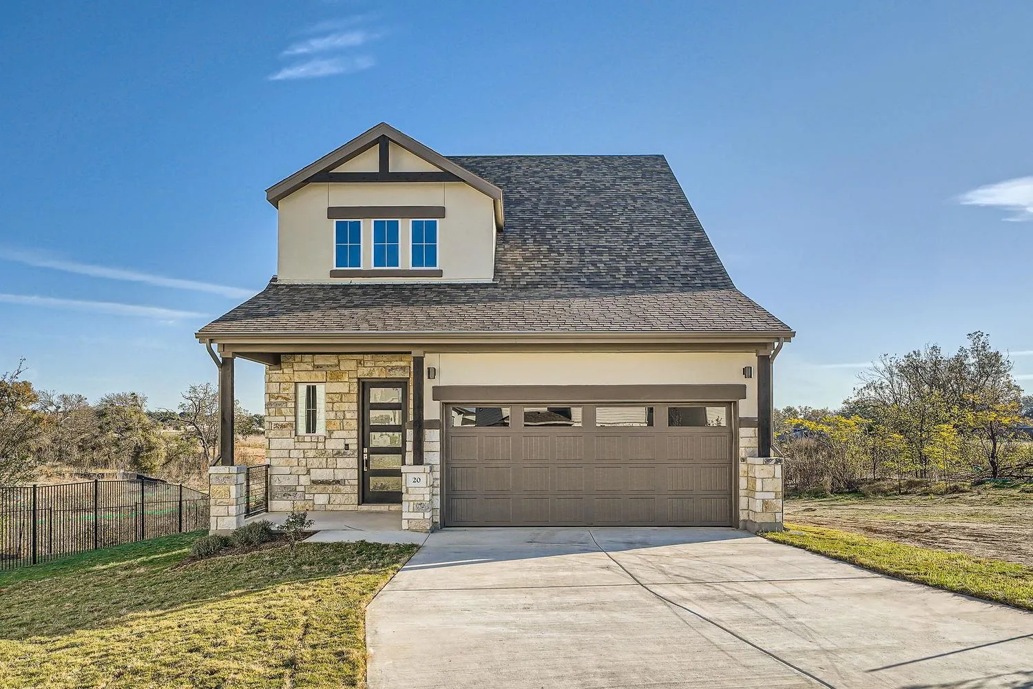 Photo 2 of 1531 N RED BUD LN #20