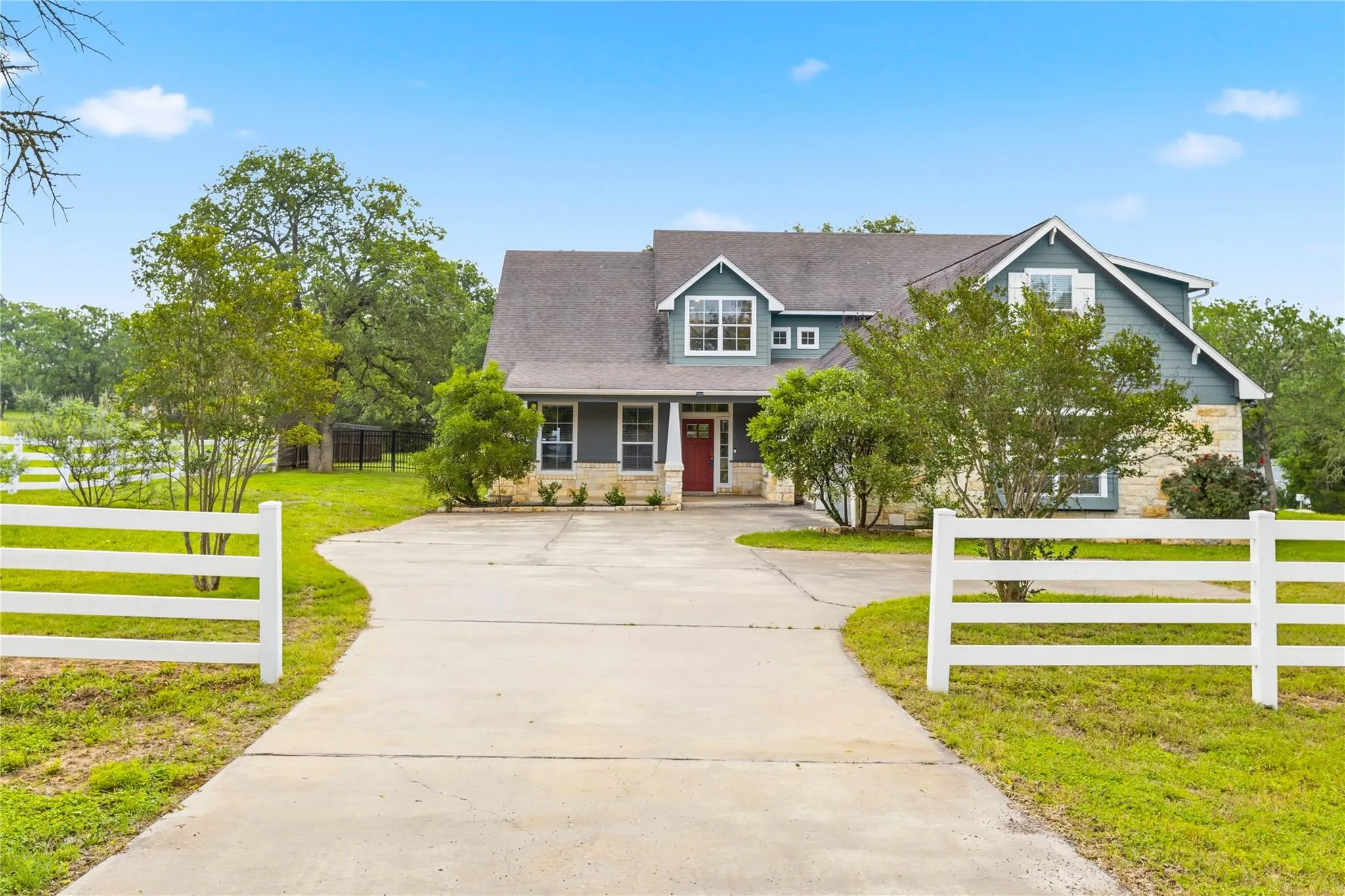 Photo of 169 OLD 71, Cedar Creek, TX, 78612